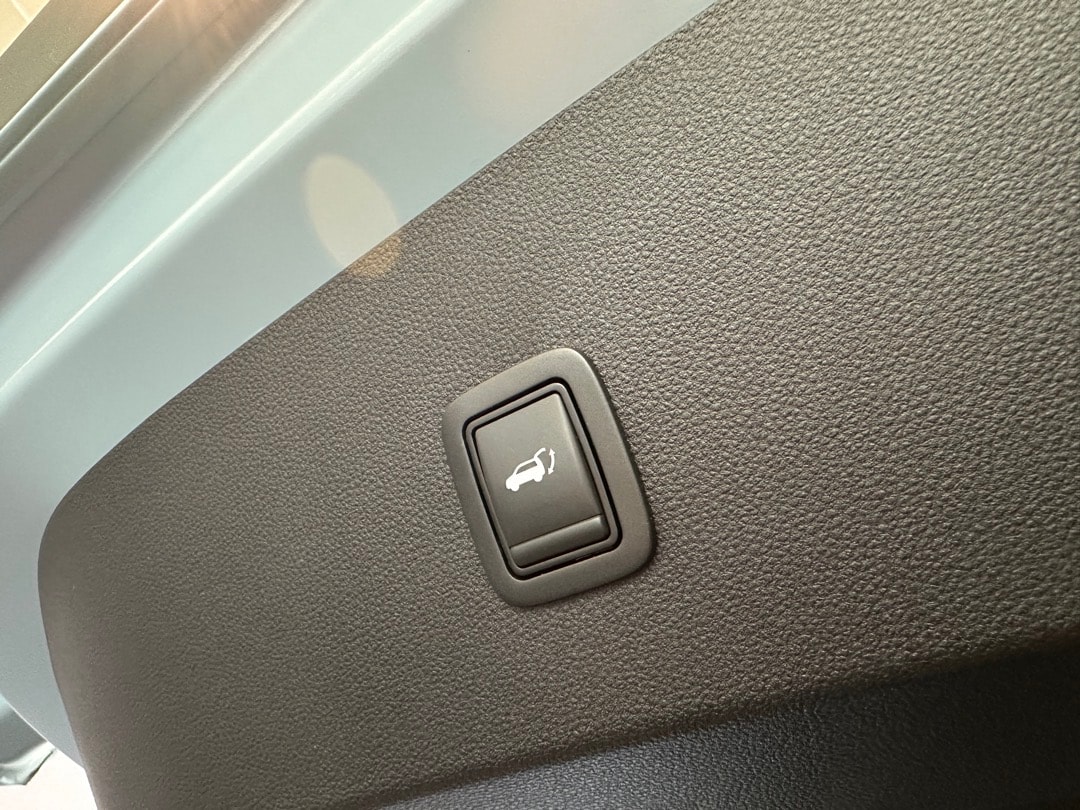 RENAULT R4 E-Tech Comfort Range 52 kWh Techno-image-6