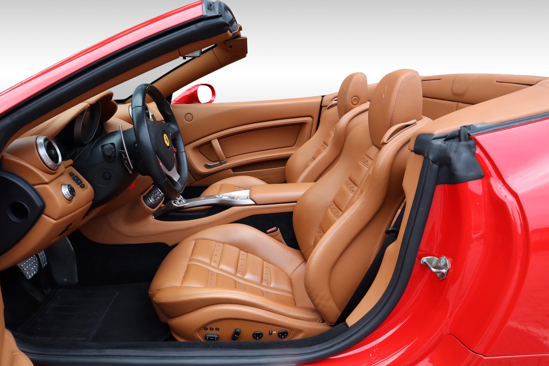 FERRARI California 4.3 V8-image-13