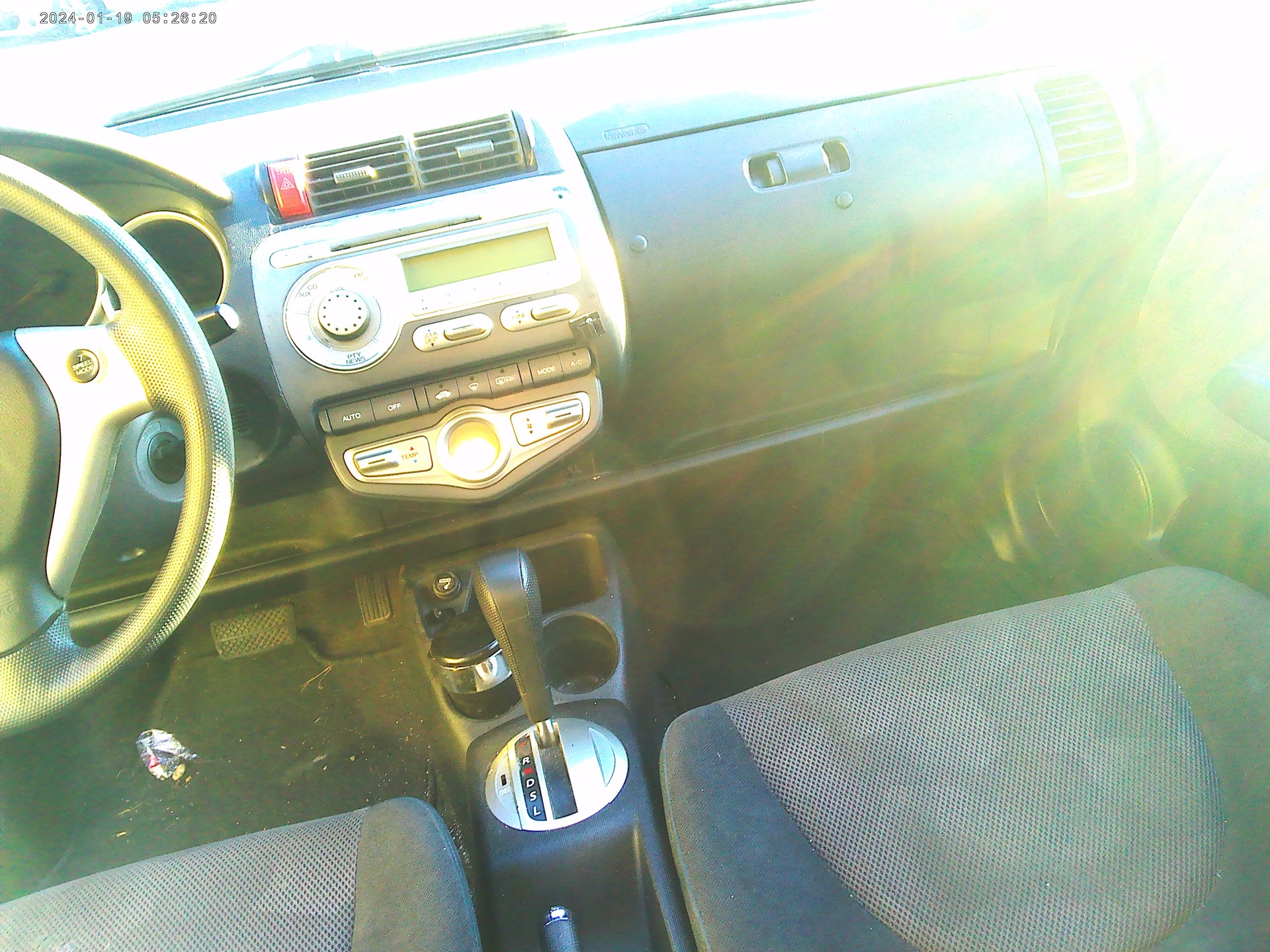 HONDA Jazz 1.4i ES-image-4
