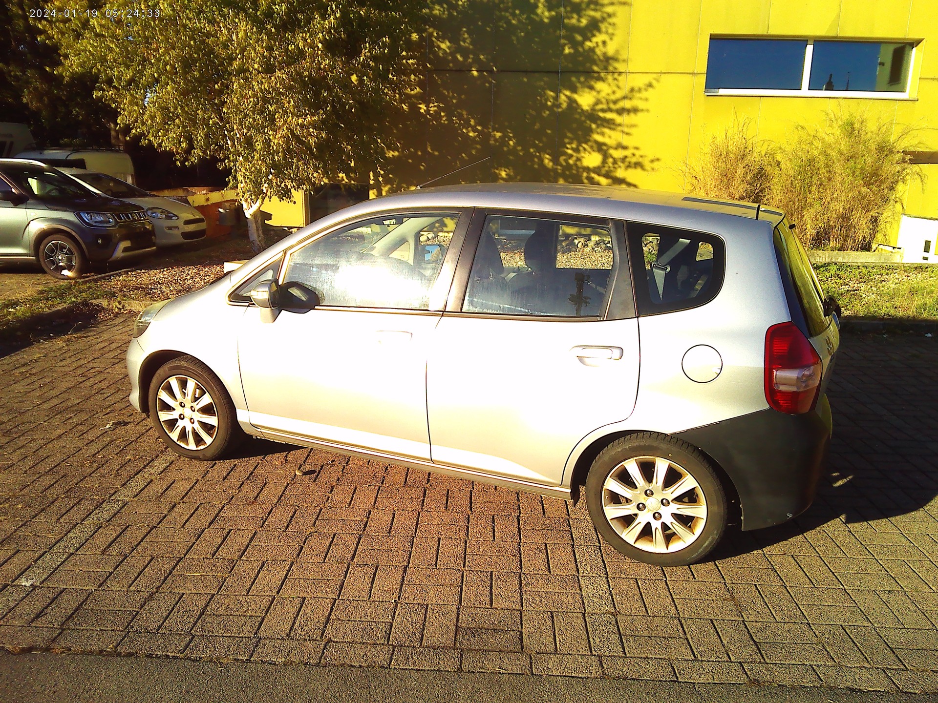 HONDA Jazz 1.4i ES-image-1