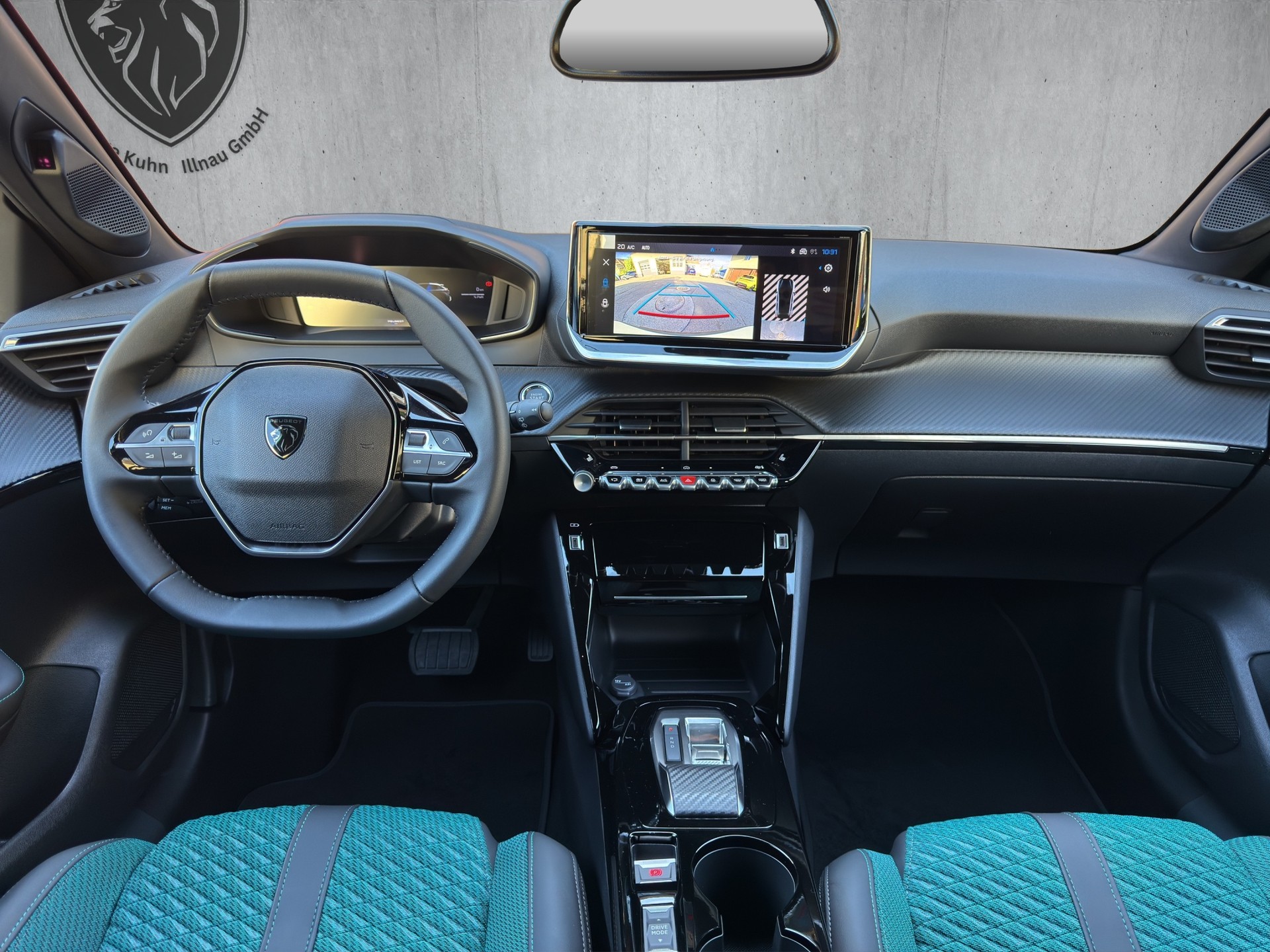 PEUGEOT 208 1.2 Hybrid Envy-image-12