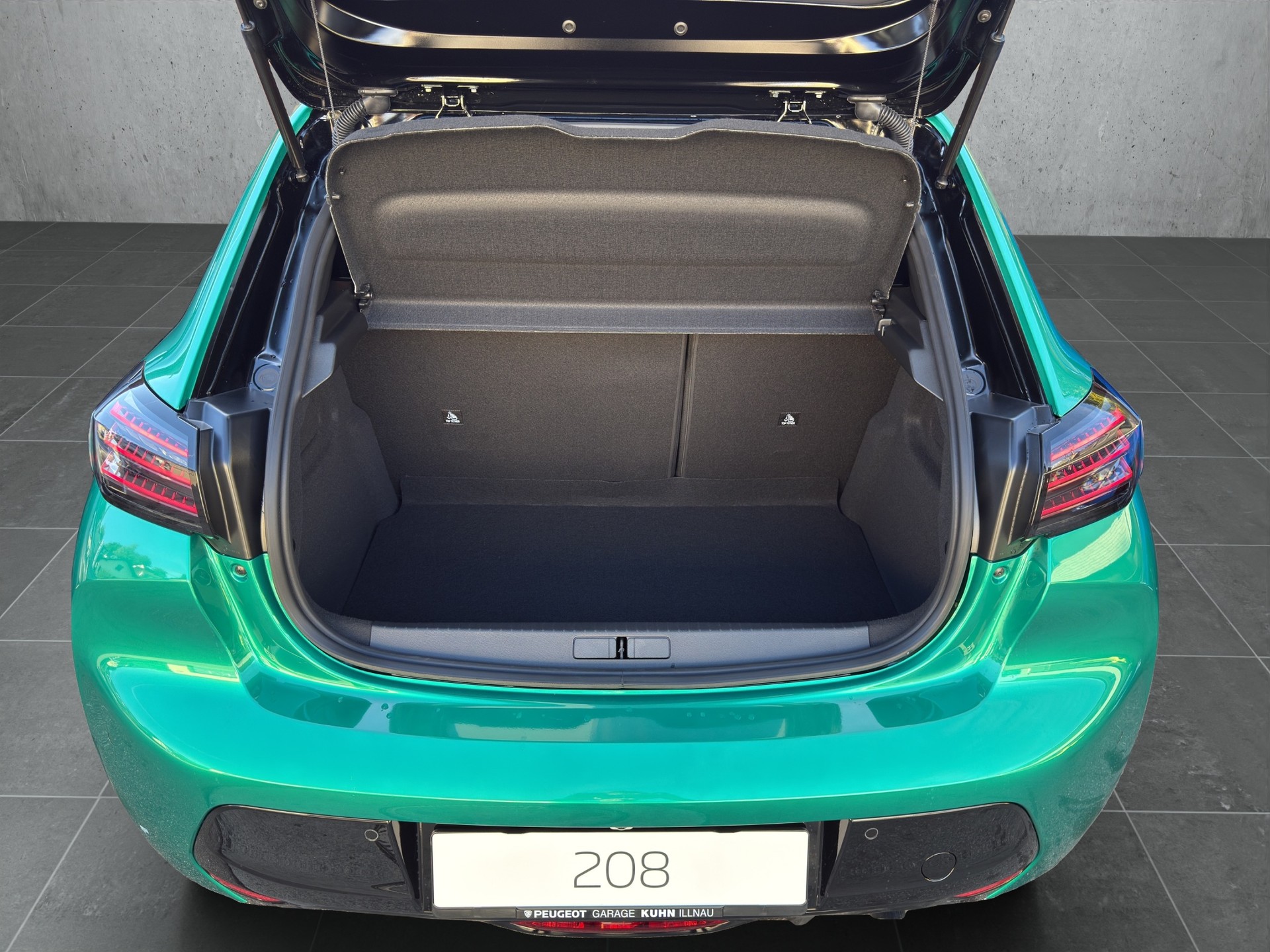 PEUGEOT 208 1.2 Hybrid Envy-image-19