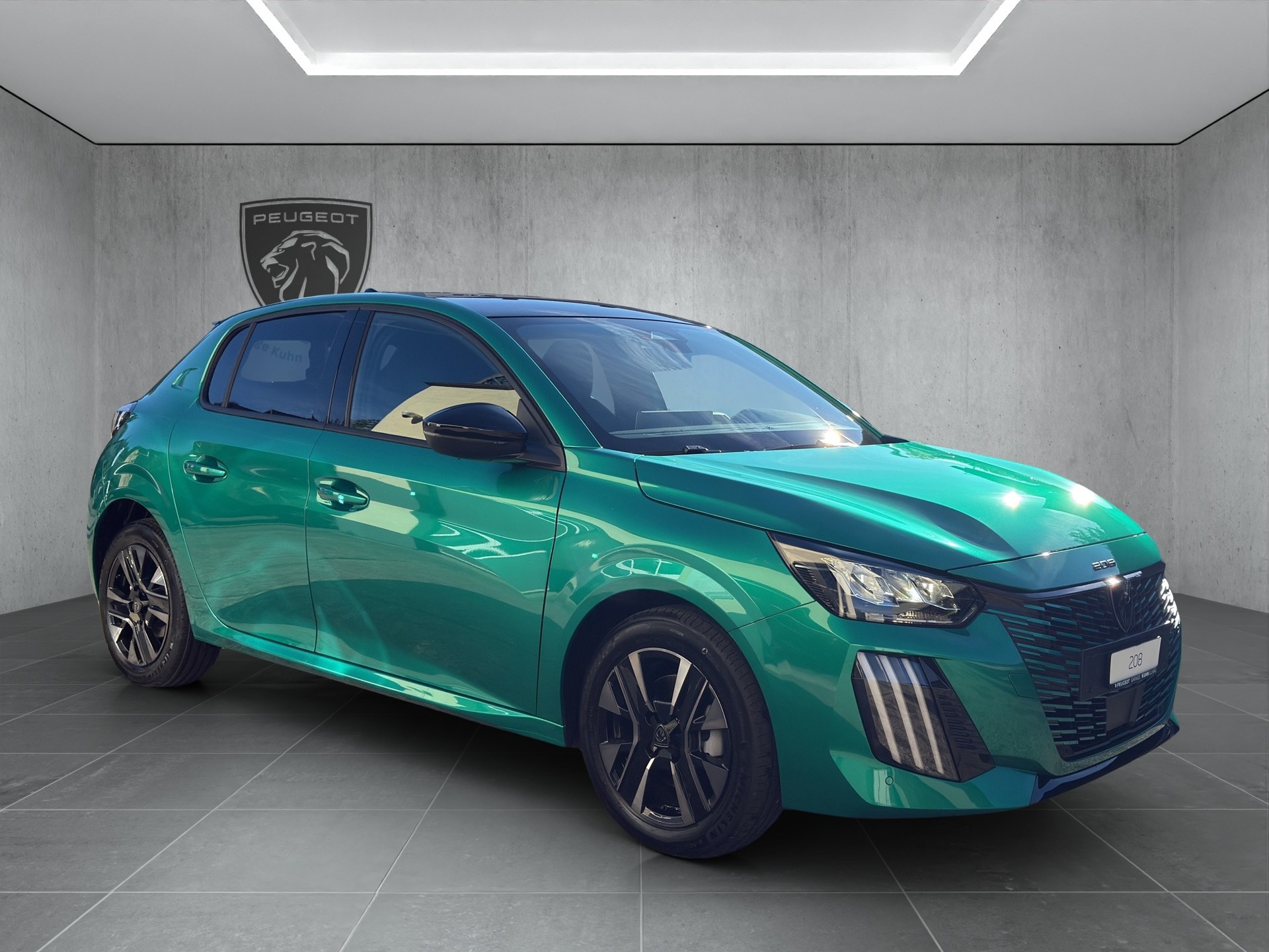 PEUGEOT 208 1.2 Hybrid Envy-image-2