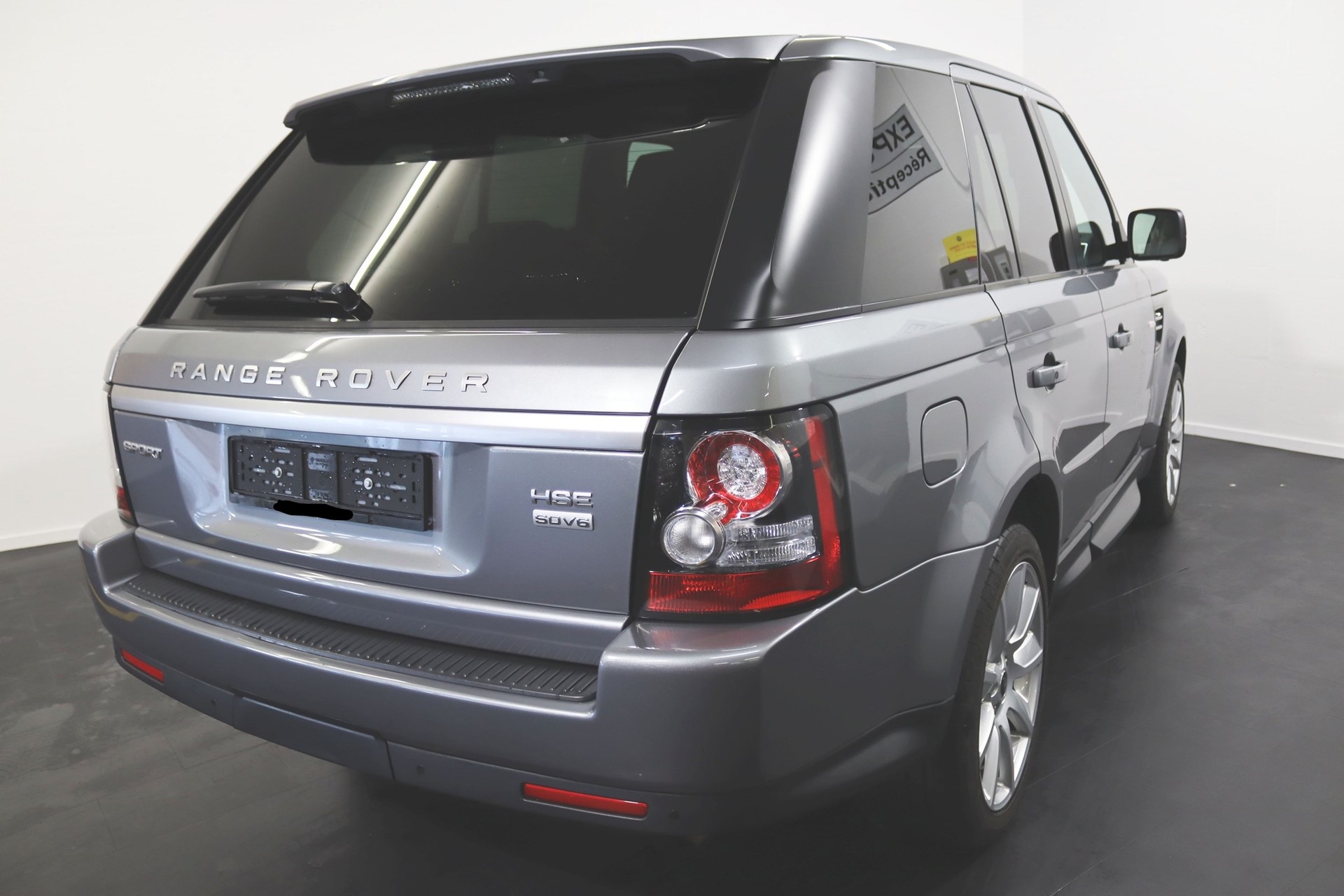 LAND ROVER 3.0 SDV6 HSE-image-2