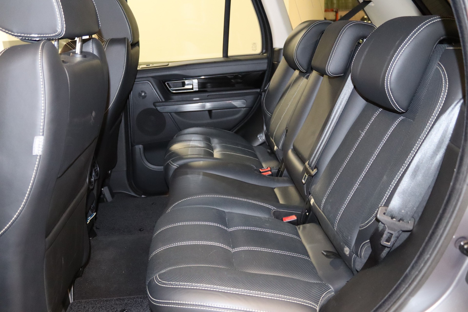 LAND ROVER 3.0 SDV6 HSE-image-3