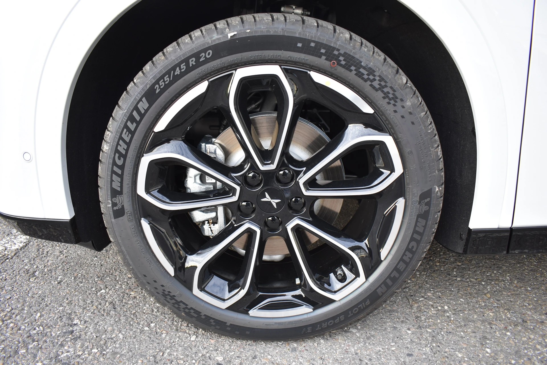 XPENG G6 80kWh Performance AWD-image-13
