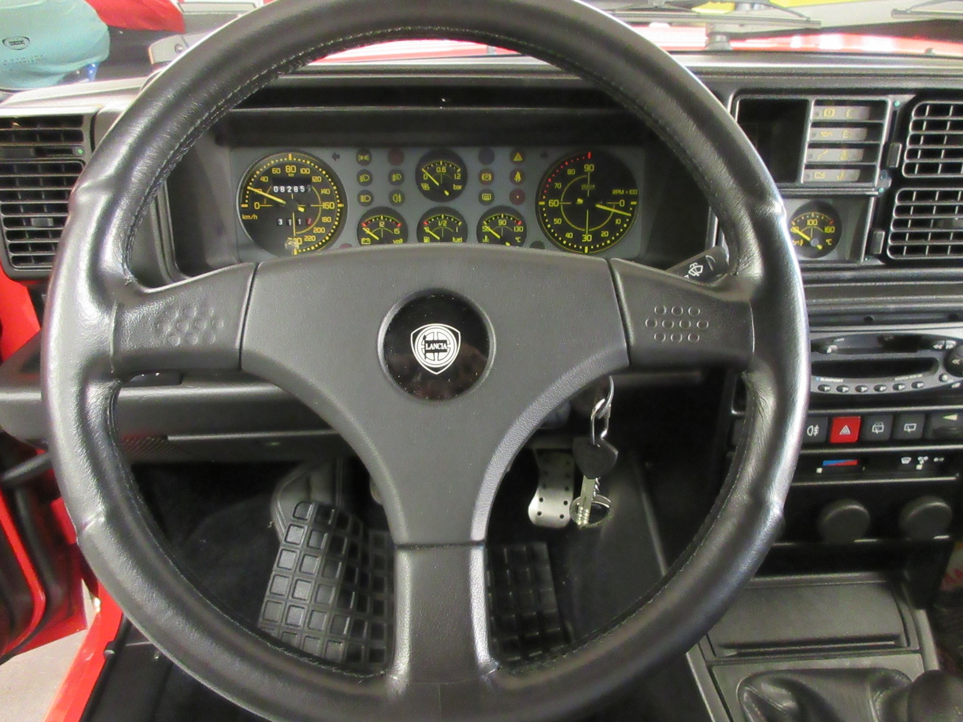 LANCIA Delta HF Integrale Evo 8V (Limousine)-image-13