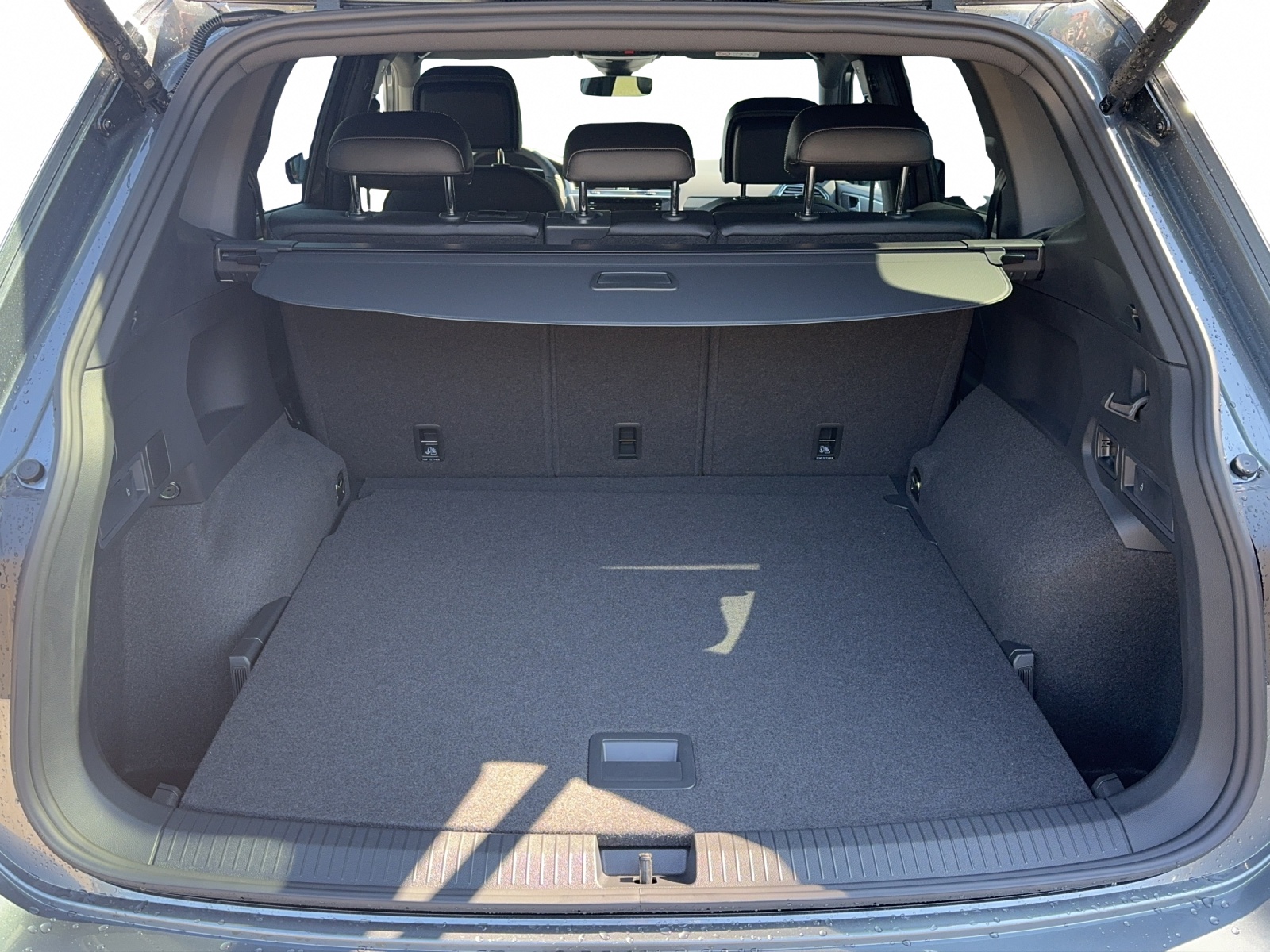 VW Tiguan Allspace 2.0TSI R-Line 4Motion DSG-image-15