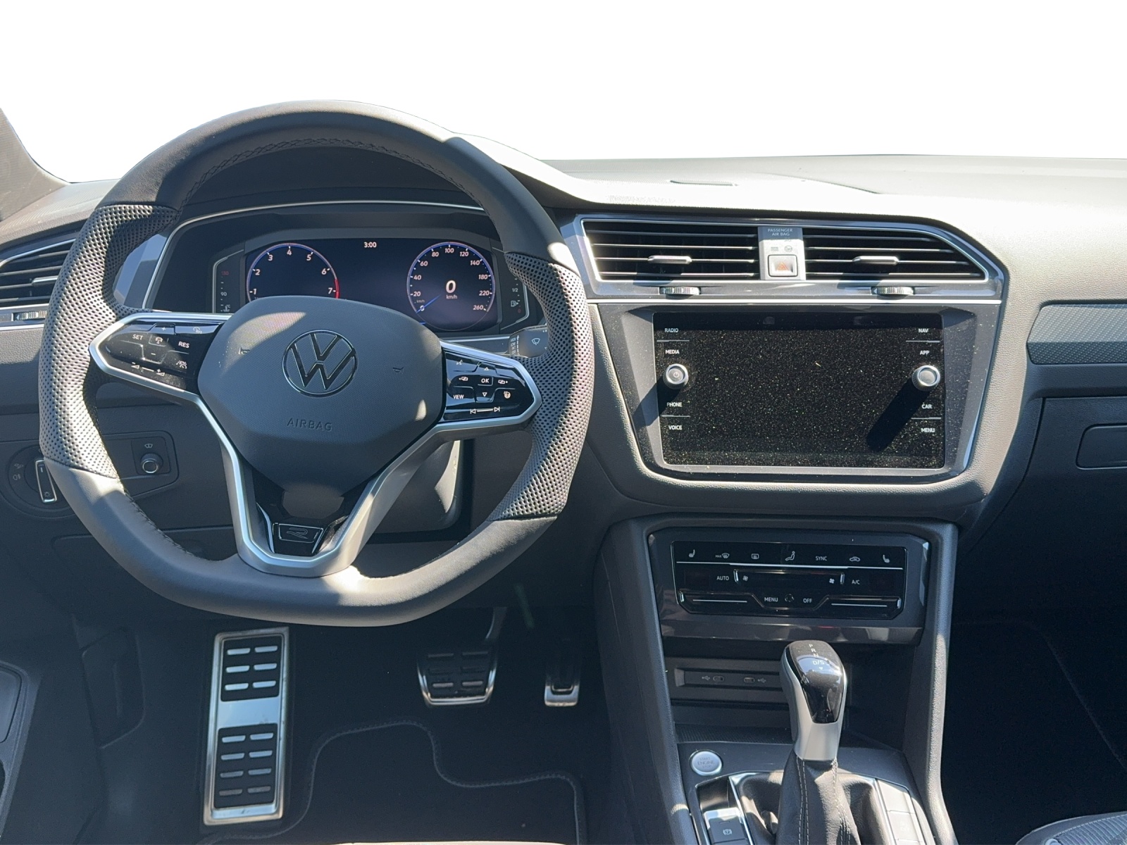 VW Tiguan Allspace 2.0TSI R-Line 4Motion DSG-image-11