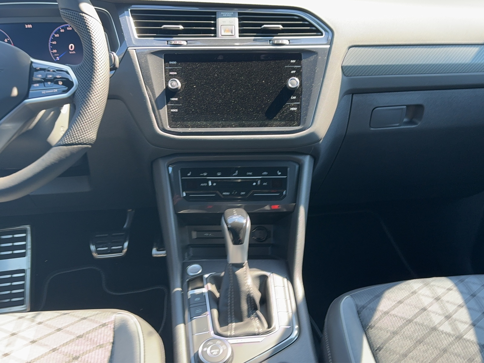 VW Tiguan Allspace 2.0TSI R-Line 4Motion DSG-image-12