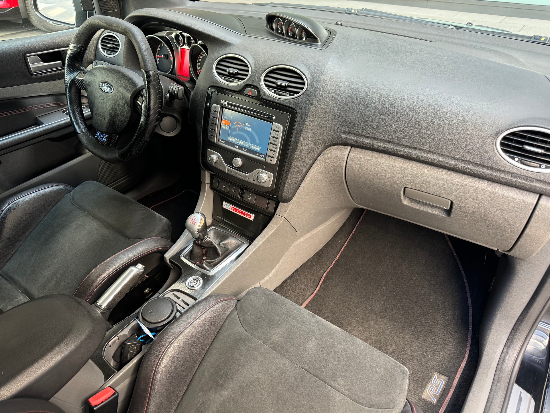 FORD Focus 2.5 Turbo RS500-image-10