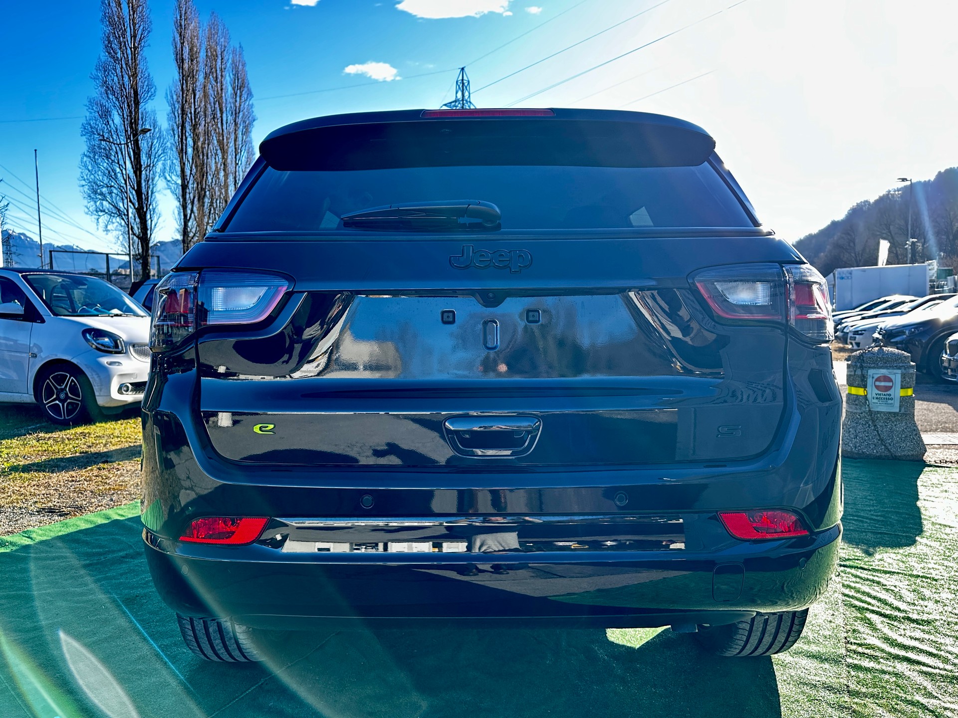 JEEP Compass 4x2 1.5 T MHEV S-image-2