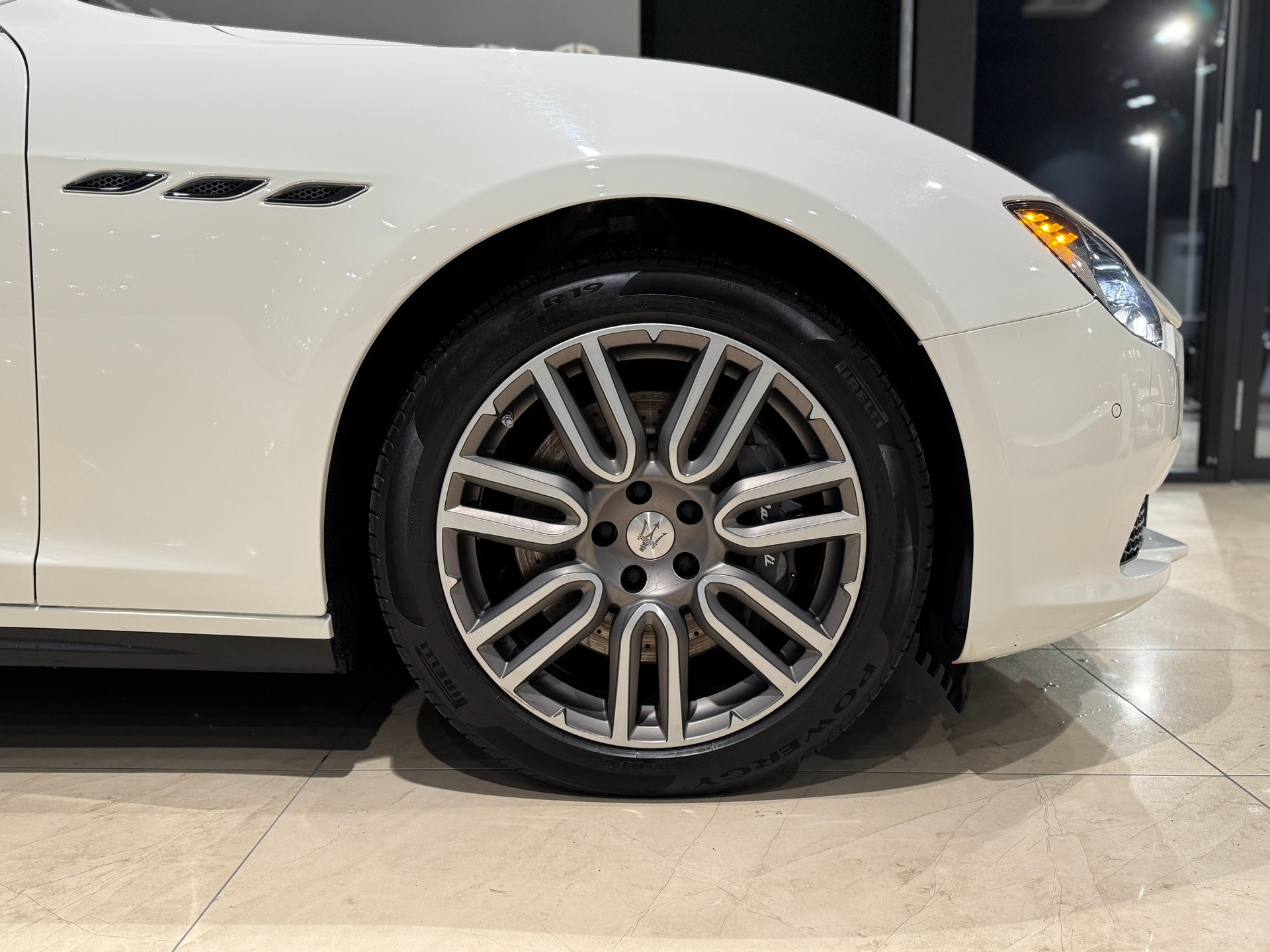 MASERATI Ghibli D 3.0 V6 Automatica-image-3