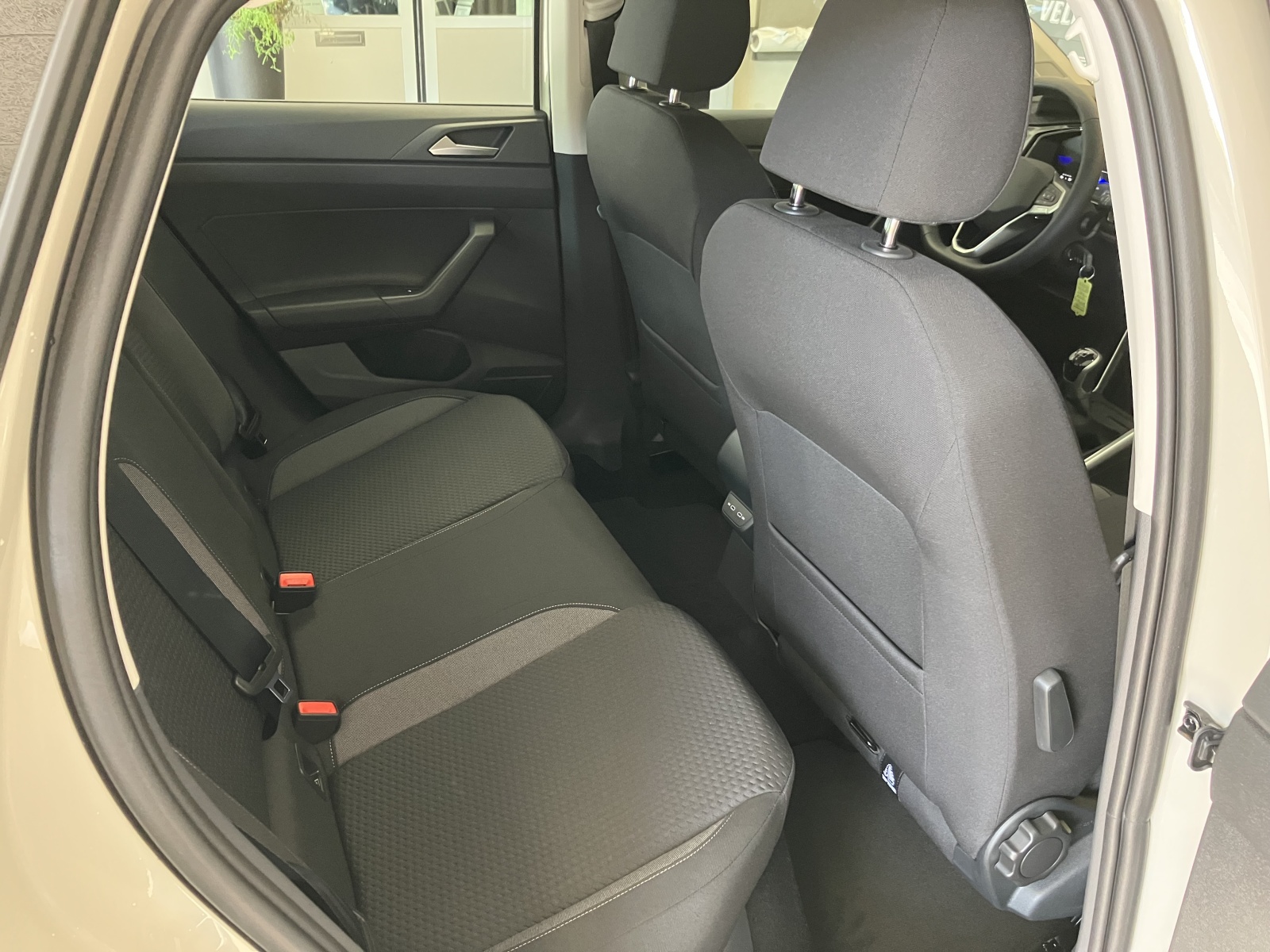 VW Polo 1.0 TSI Life-image-11