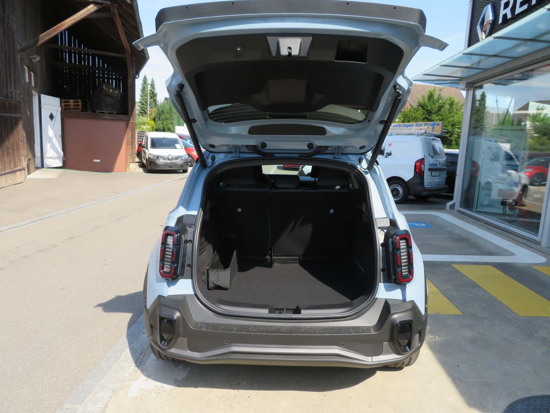 RENAULT 4 E-Tech Comfort Range techno-image-7