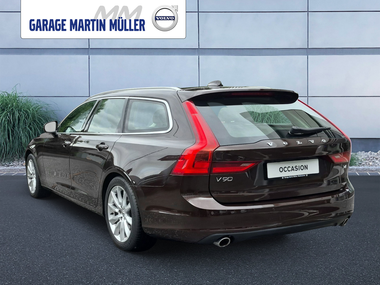 VOLVO V90 2.0 T4 Momentum-image-2