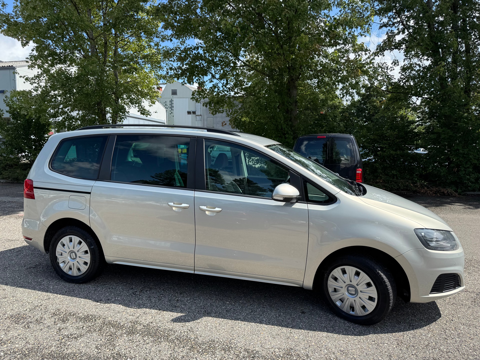 SEAT Alhambra 2.0 TDI Reference Eco DSG ** Navigation ** PDC V+H ** Rückfahrkamera ** MF-Lenkrad, Tempomat, **-image-10