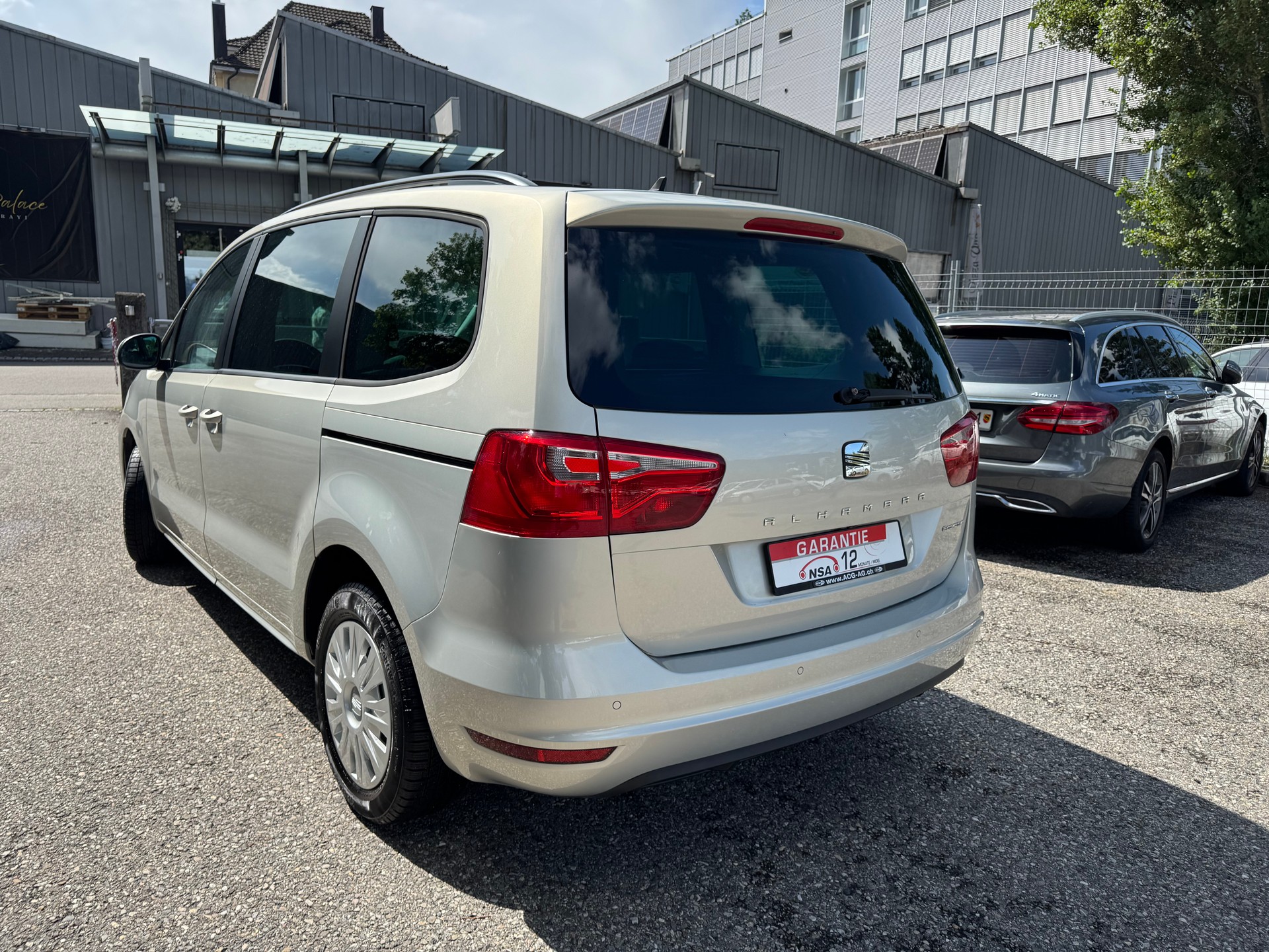 SEAT Alhambra 2.0 TDI Reference Eco DSG ** Navigation ** PDC V+H ** Rückfahrkamera ** MF-Lenkrad, Tempomat, **-image-11