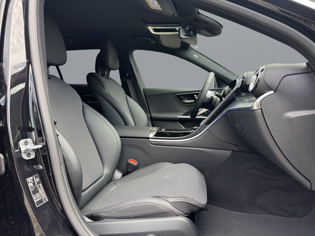 MERCEDES-BENZ C 220 d Swiss Star Avantgarde 4matic Kombi-image-12