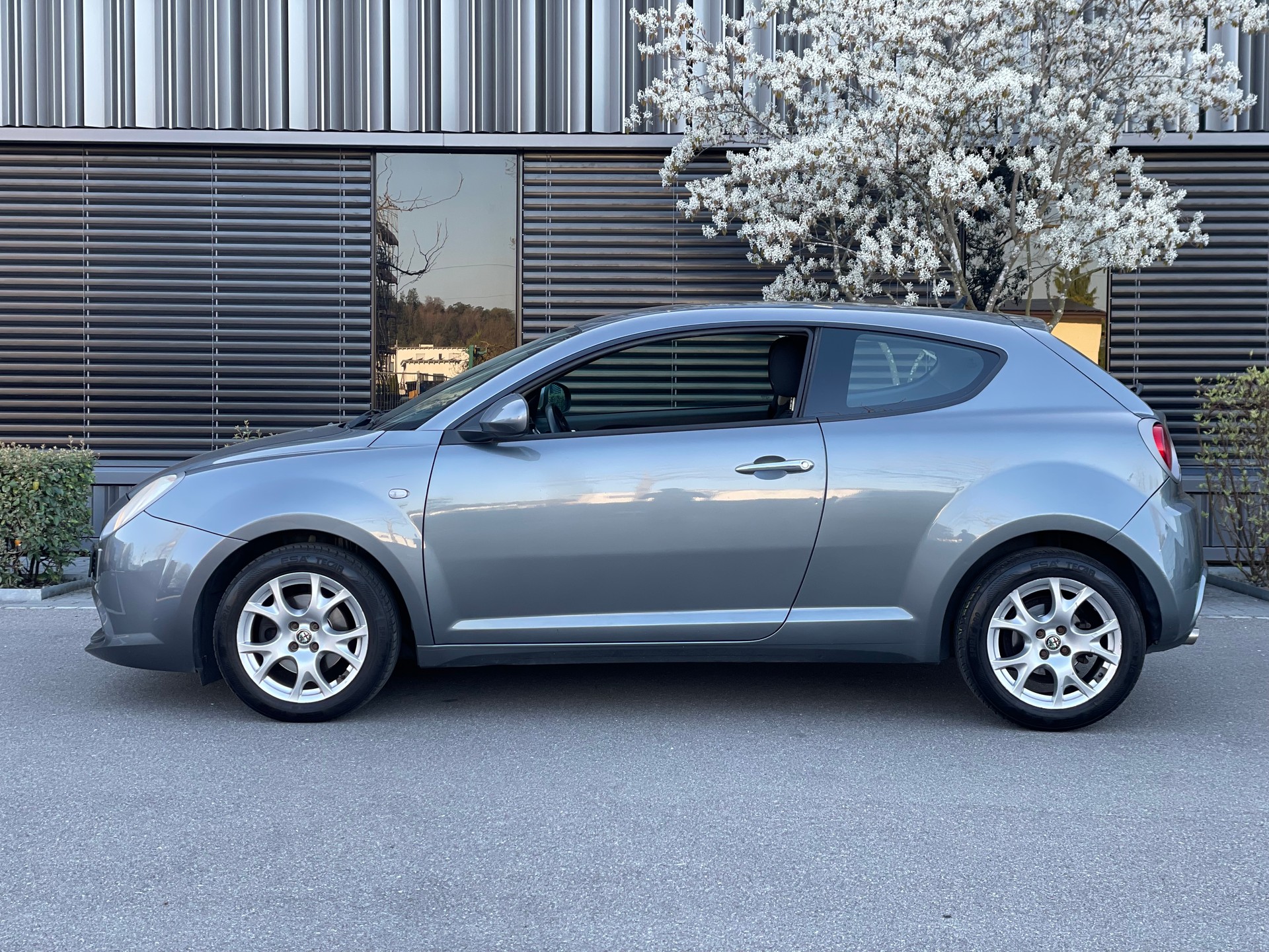 ALFA ROMEO MiTo 1.6 JTD Progression-image-1