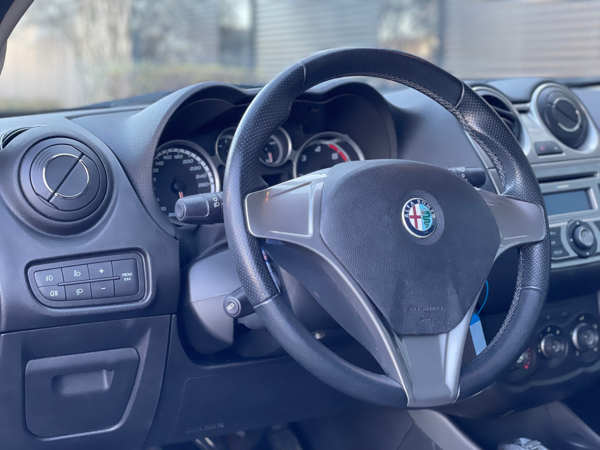 ALFA ROMEO MiTo 1.6 JTD Progression-image-12