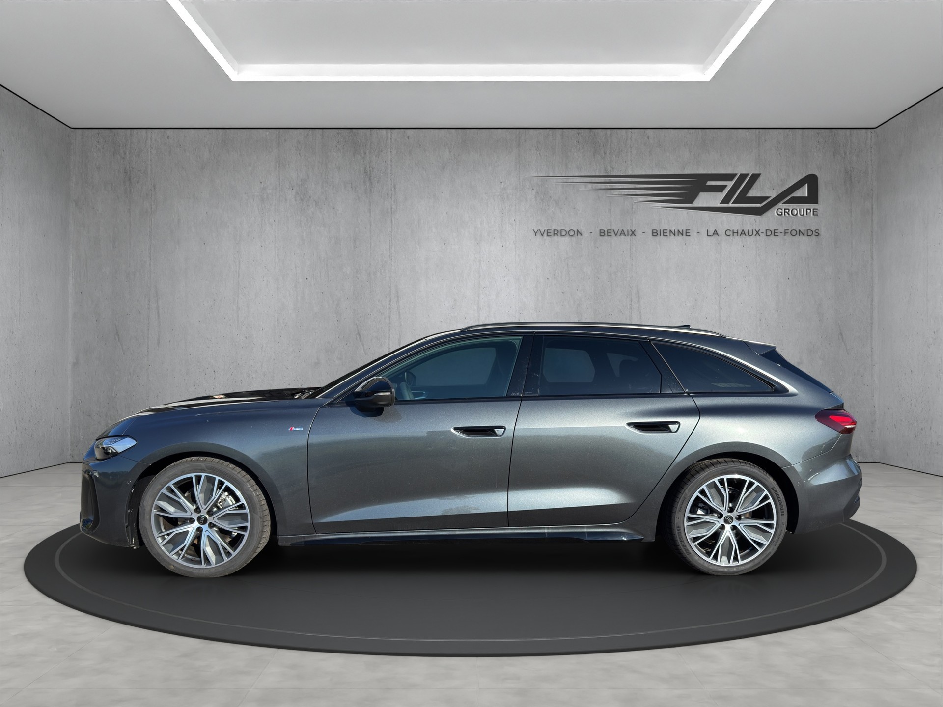 AUDI A5 Avant S-Line 2.0 TFSI S-Tronic-image-2