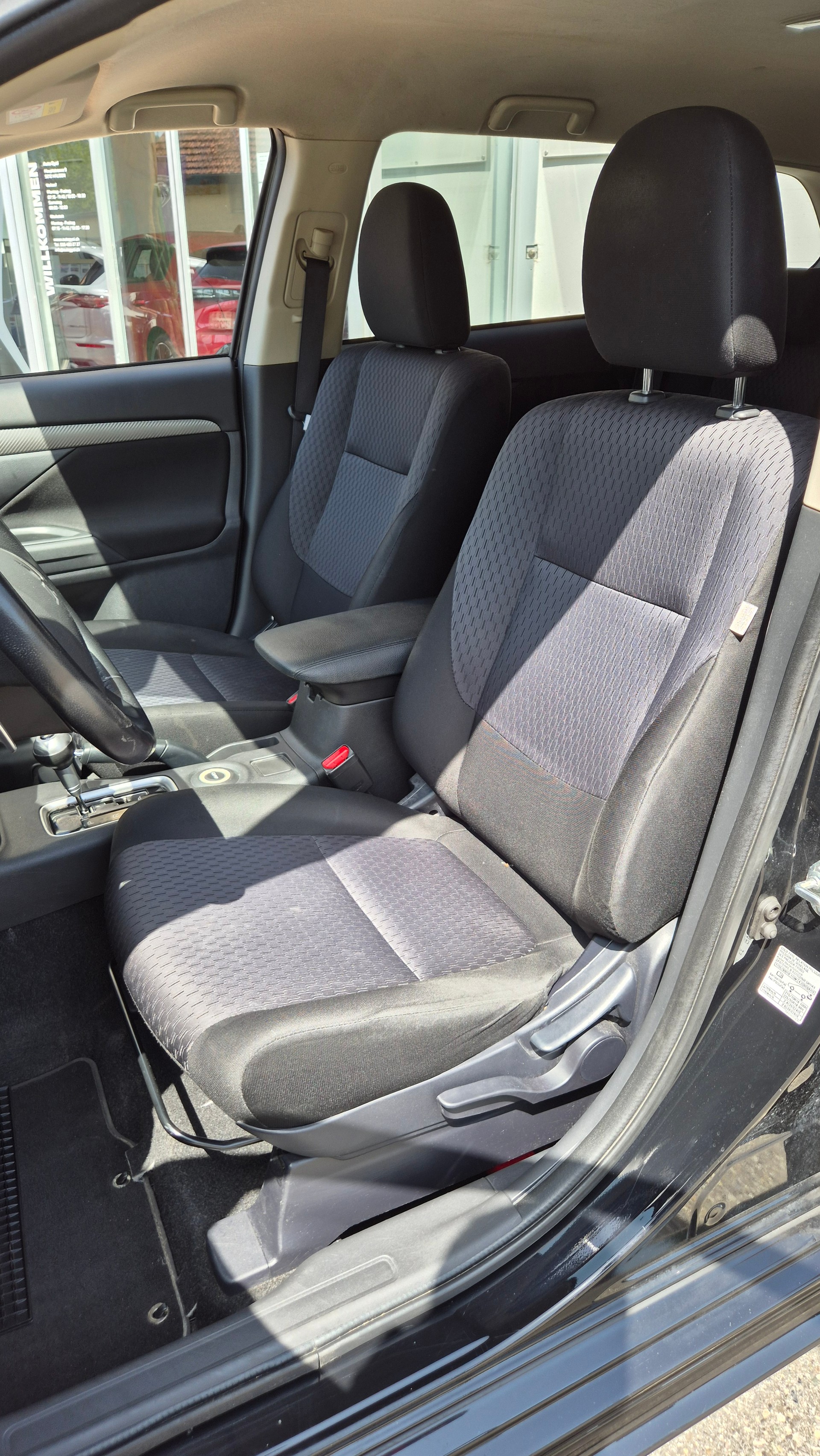 MITSUBISHI Outlander 2.2DID Intense AHK bis 2.0t-image-5