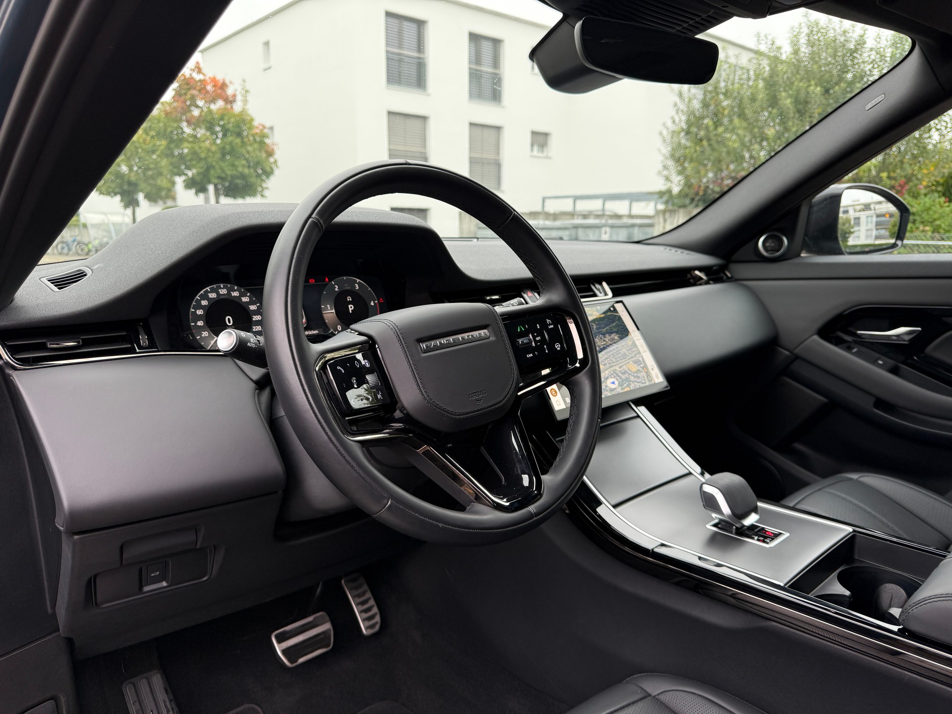 LAND ROVER RANGE ROVER EVOQUE R-DYNAMIC D 200 MHEV HSE AT9*MODELL 2025*EL. PANORAMA-GLASSCHIEBEDACH*5 JAHRE/150000 KM HERSTELLERGARANTIE*-image-15