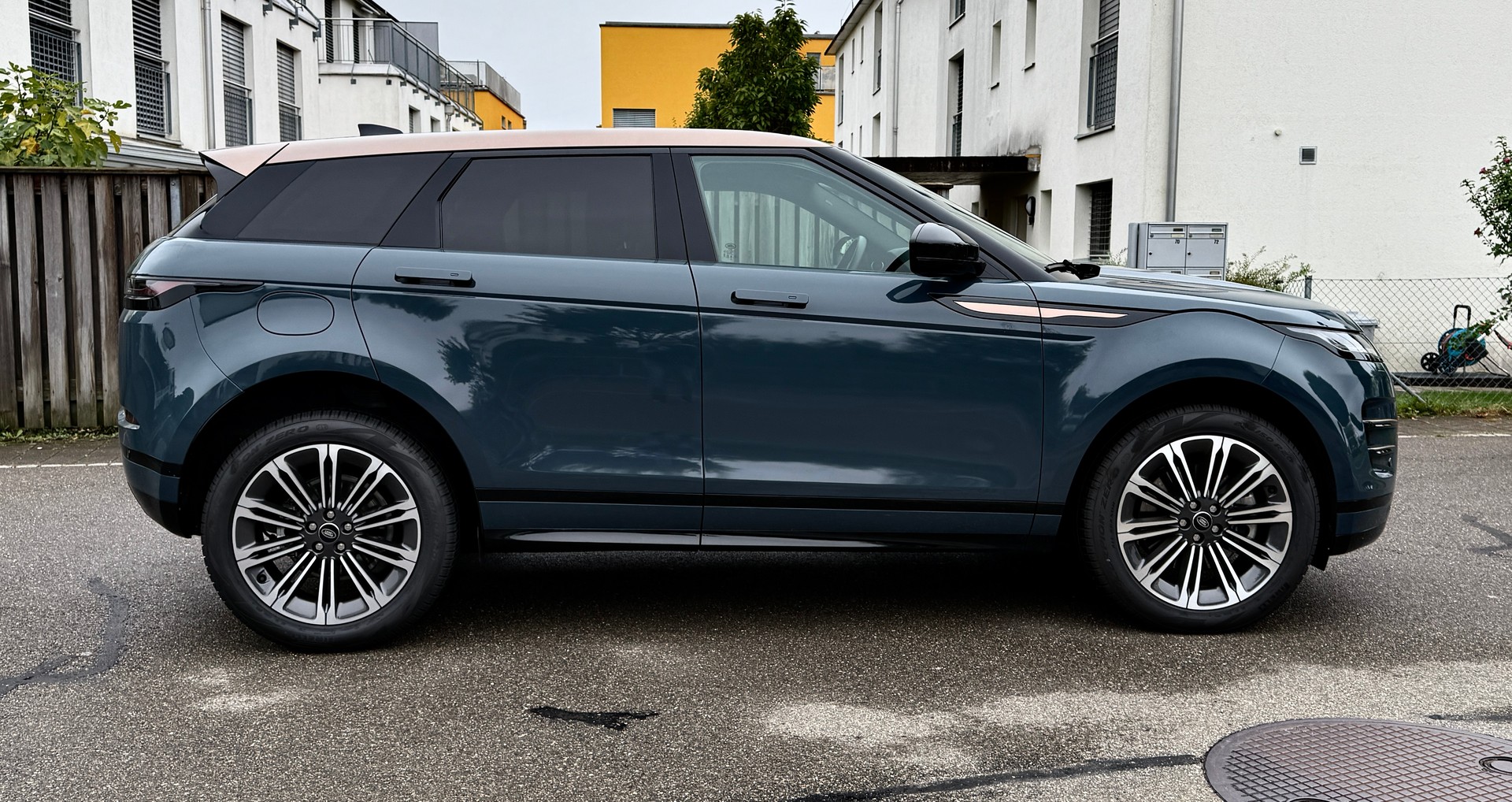 LAND ROVER RANGE ROVER EVOQUE R-DYNAMIC D 200 MHEV HSE AT9*MODELL 2025*EL. PANORAMA-GLASSCHIEBEDACH*5 JAHRE/150000 KM HERSTELLERGARANTIE*-image-7