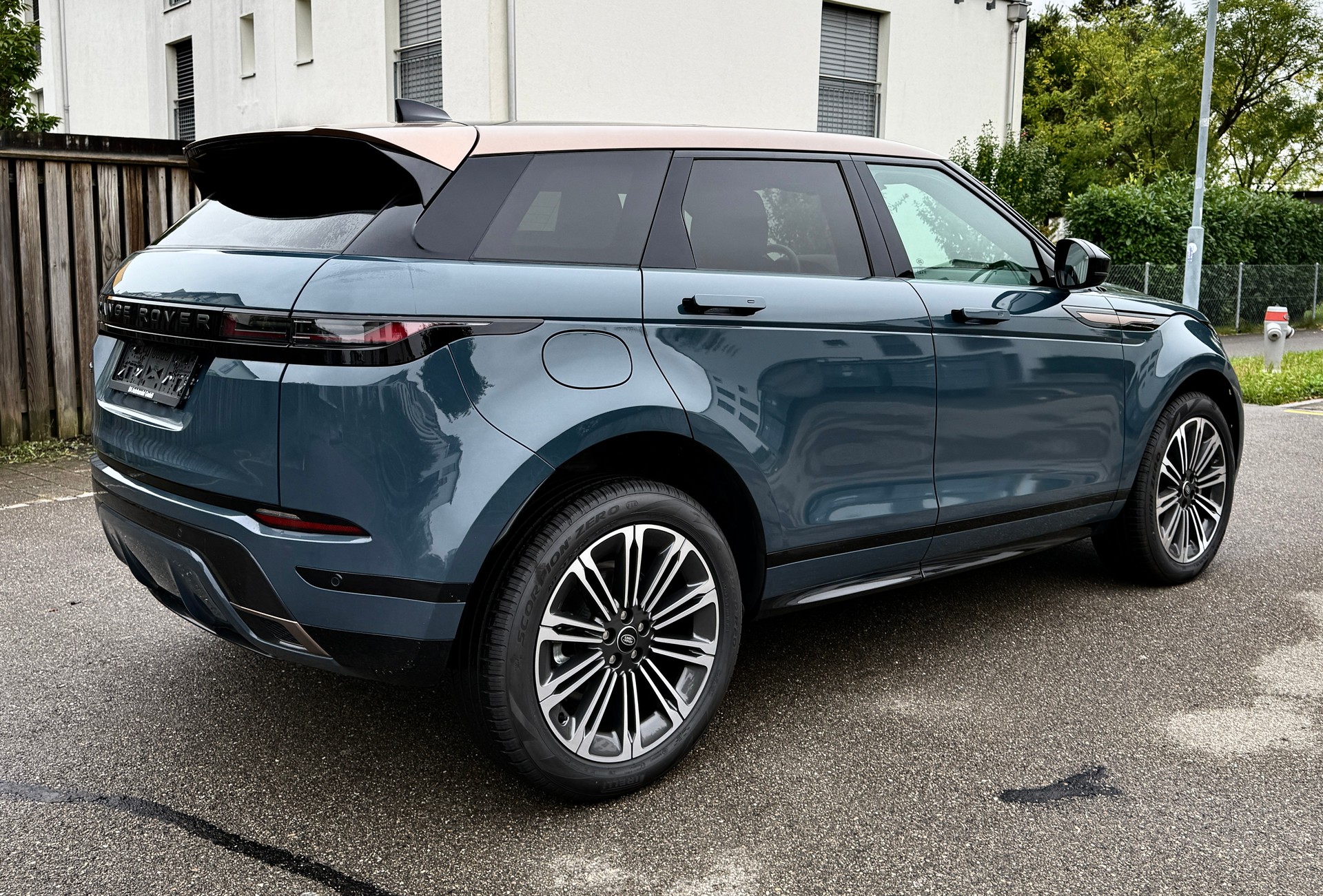 LAND ROVER RANGE ROVER EVOQUE R-DYNAMIC D 200 MHEV HSE AT9*MODELL 2025*EL. PANORAMA-GLASSCHIEBEDACH*5 JAHRE/150000 KM HERSTELLERGARANTIE*-image-6