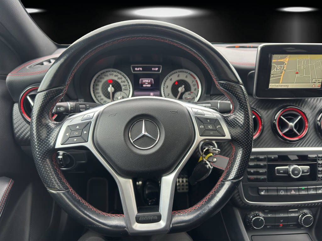 MERCEDES-BENZ A 250 Sport AMG Line-image-12
