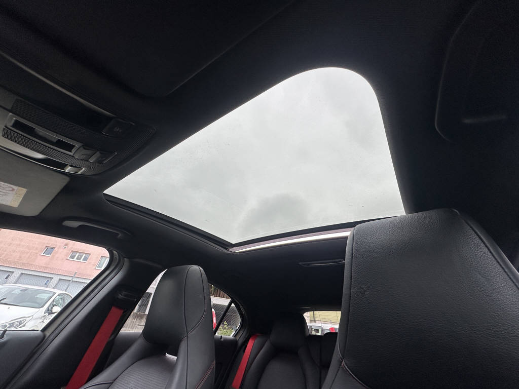 MERCEDES-BENZ A 250 Sport AMG Line-image-15