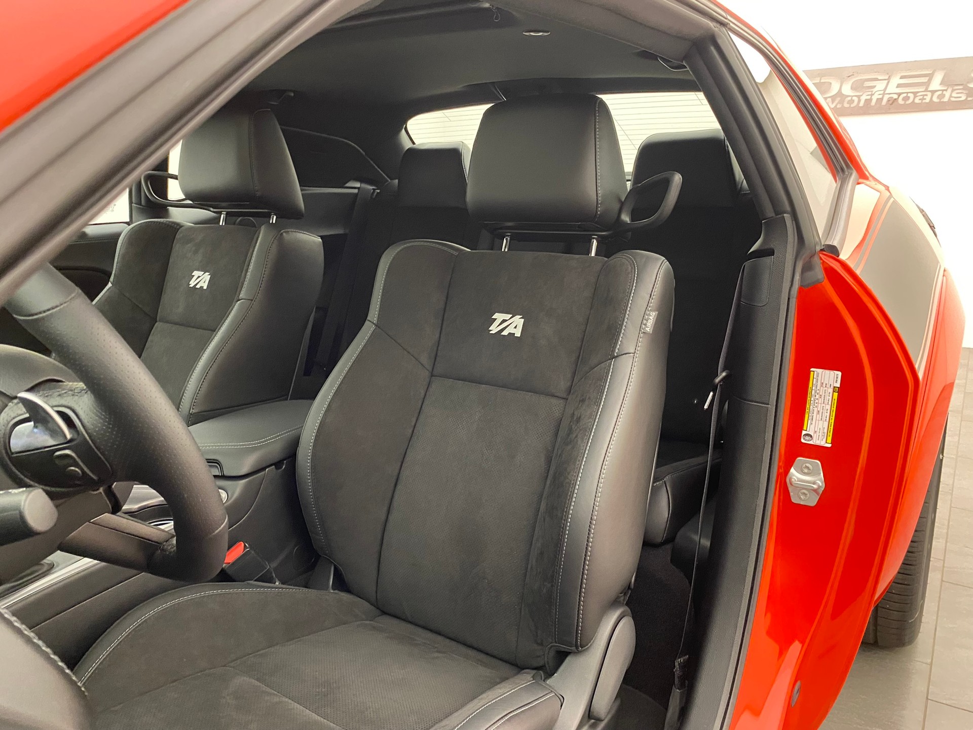 DODGE Challenger T/A 392 WB-image-6