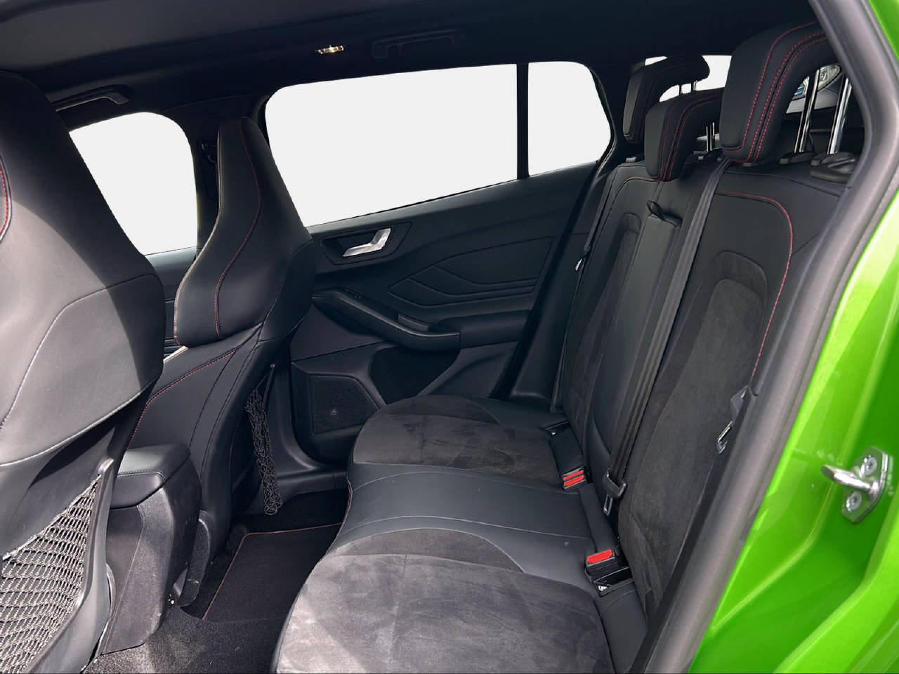 FORD Focus Station Wagon 2.3 EcoB ST X-image-12