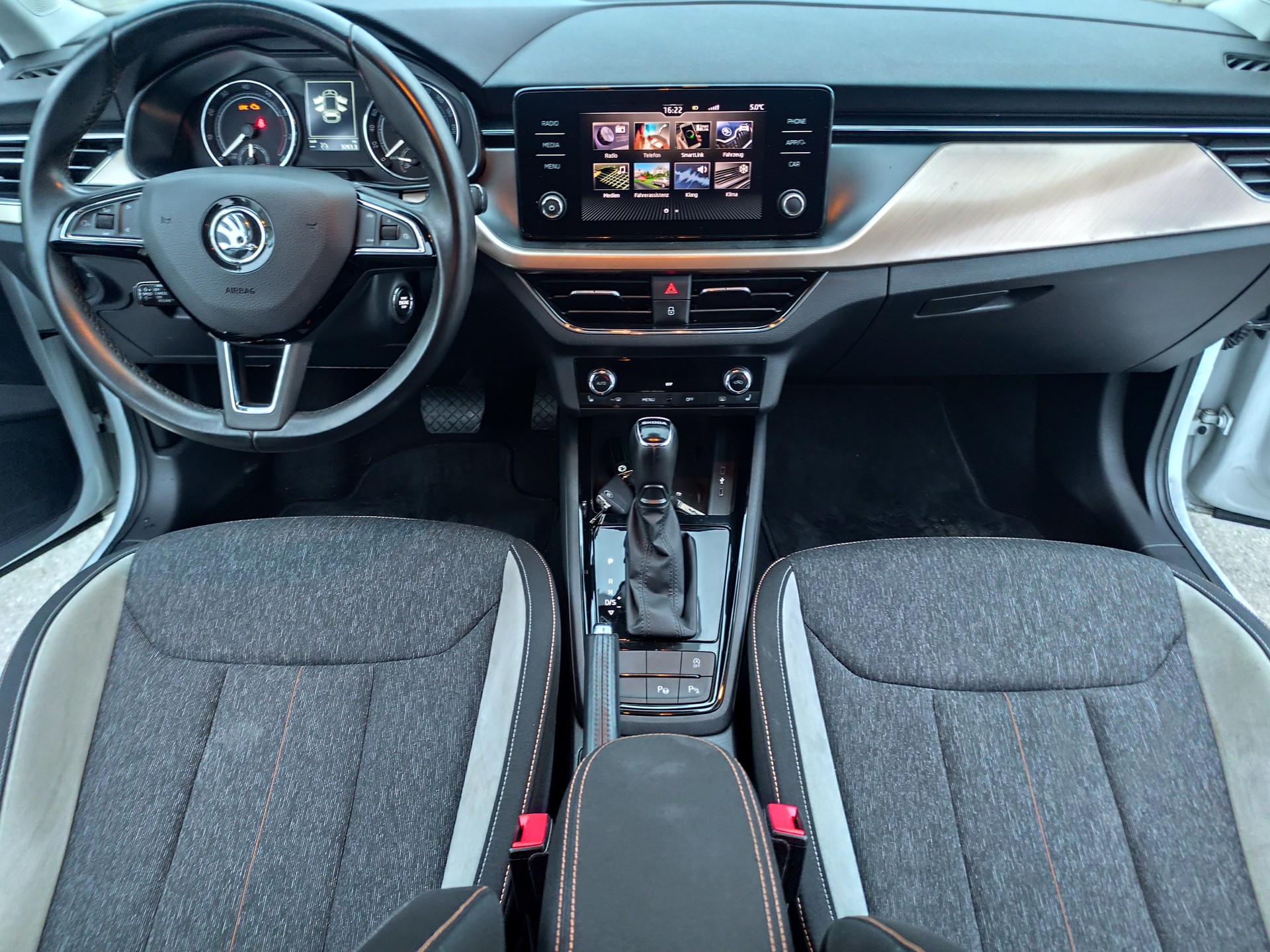 SKODA Scala 1.5 TSI ACT Ambition DSG-image-8