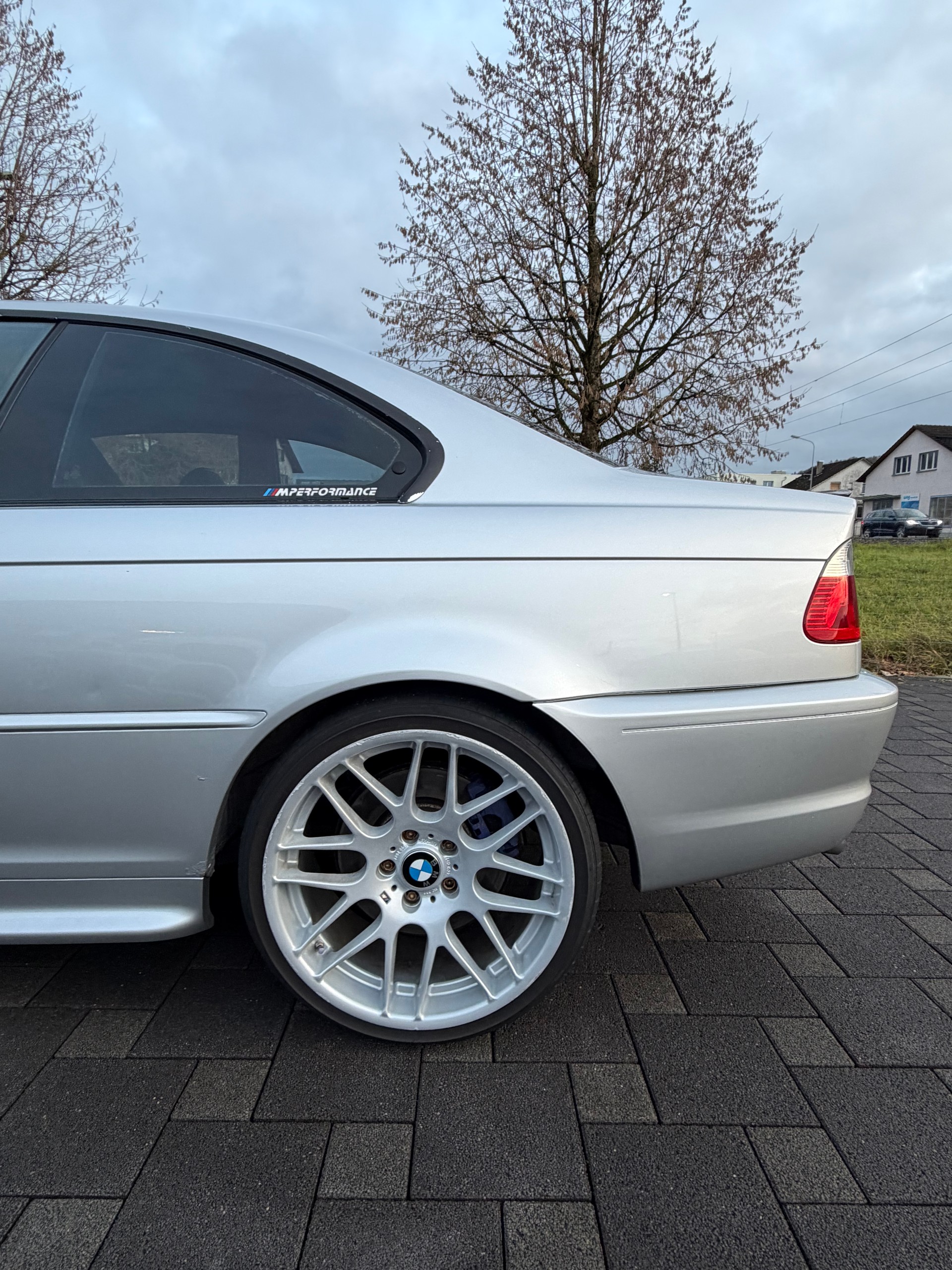 BMW 330Ci Coupé-image-14