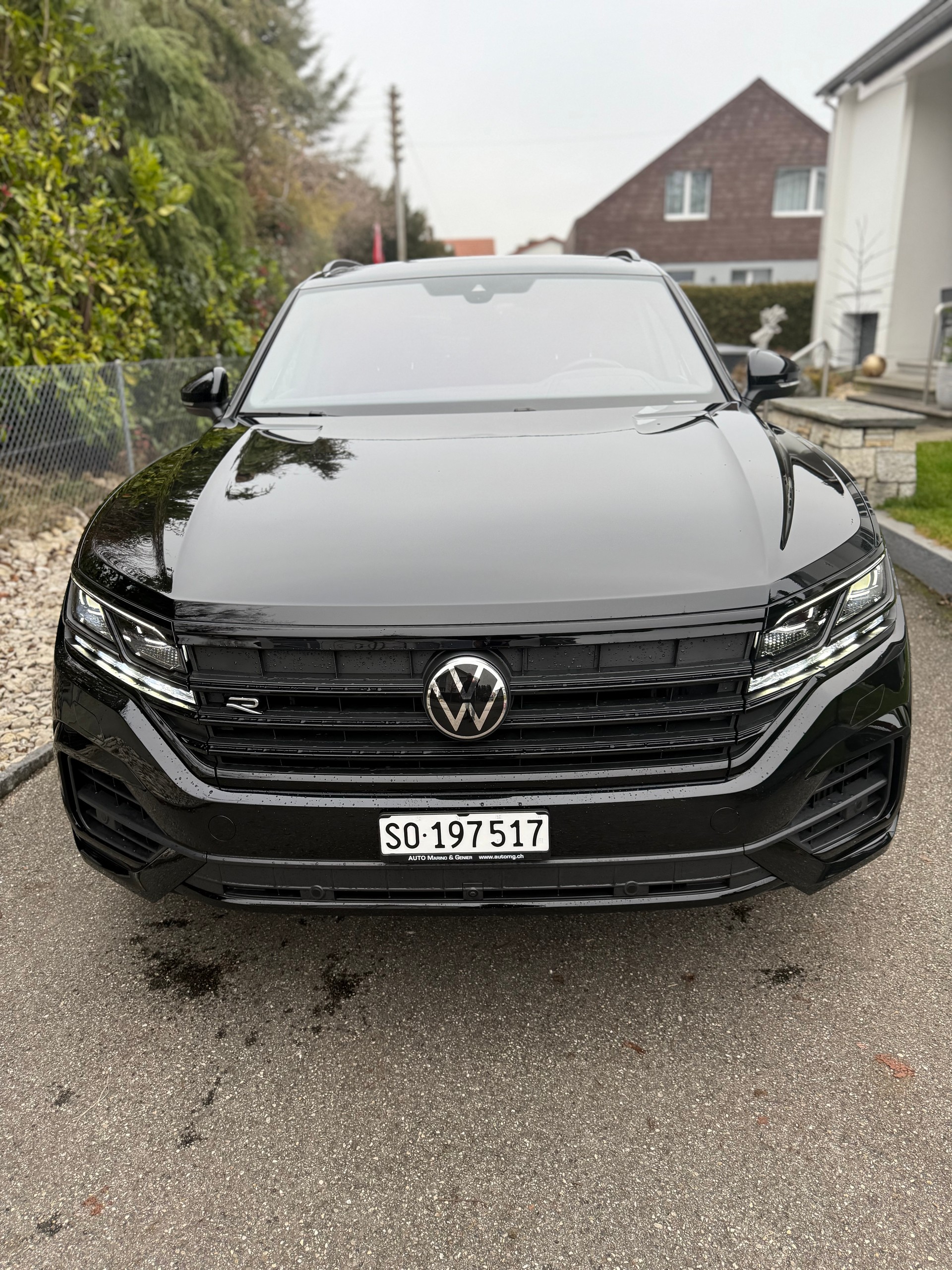 VW TOUAREG R-image-0