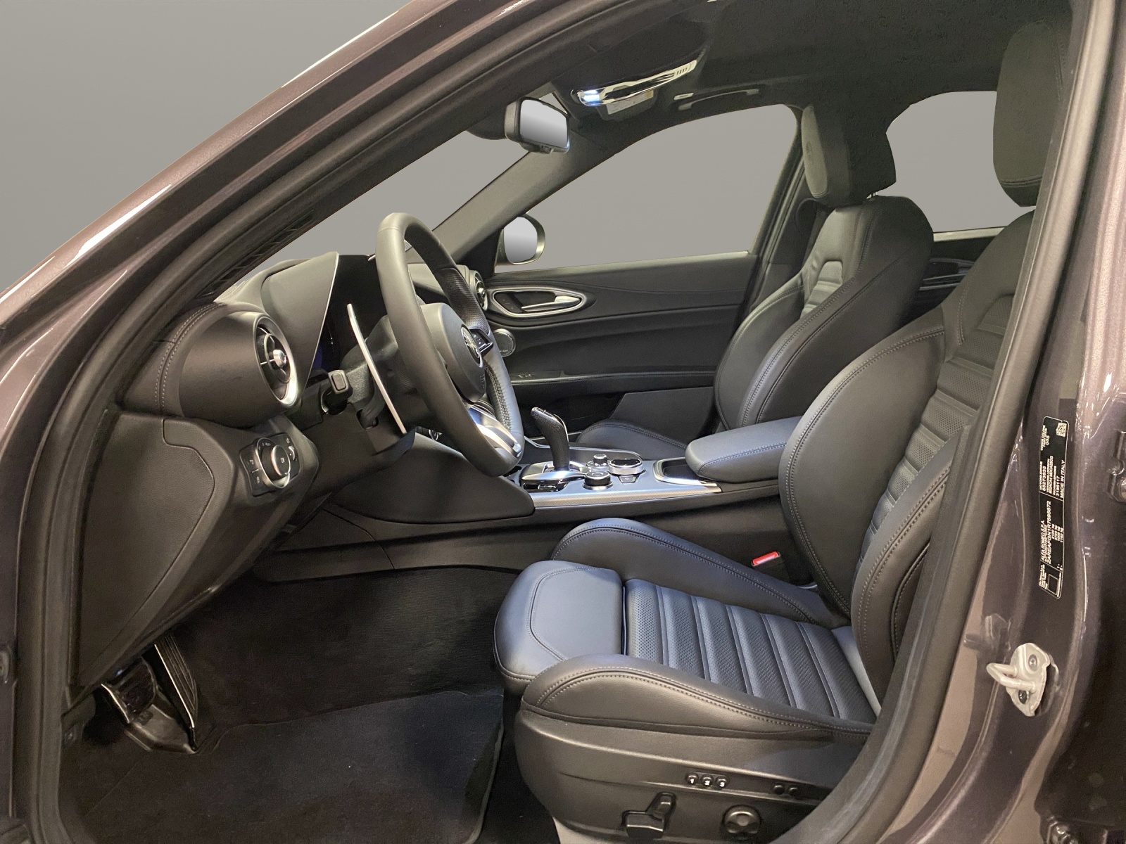 ALFA ROMEO Giulia 2.0 Q4 280 Veloce P-image-8