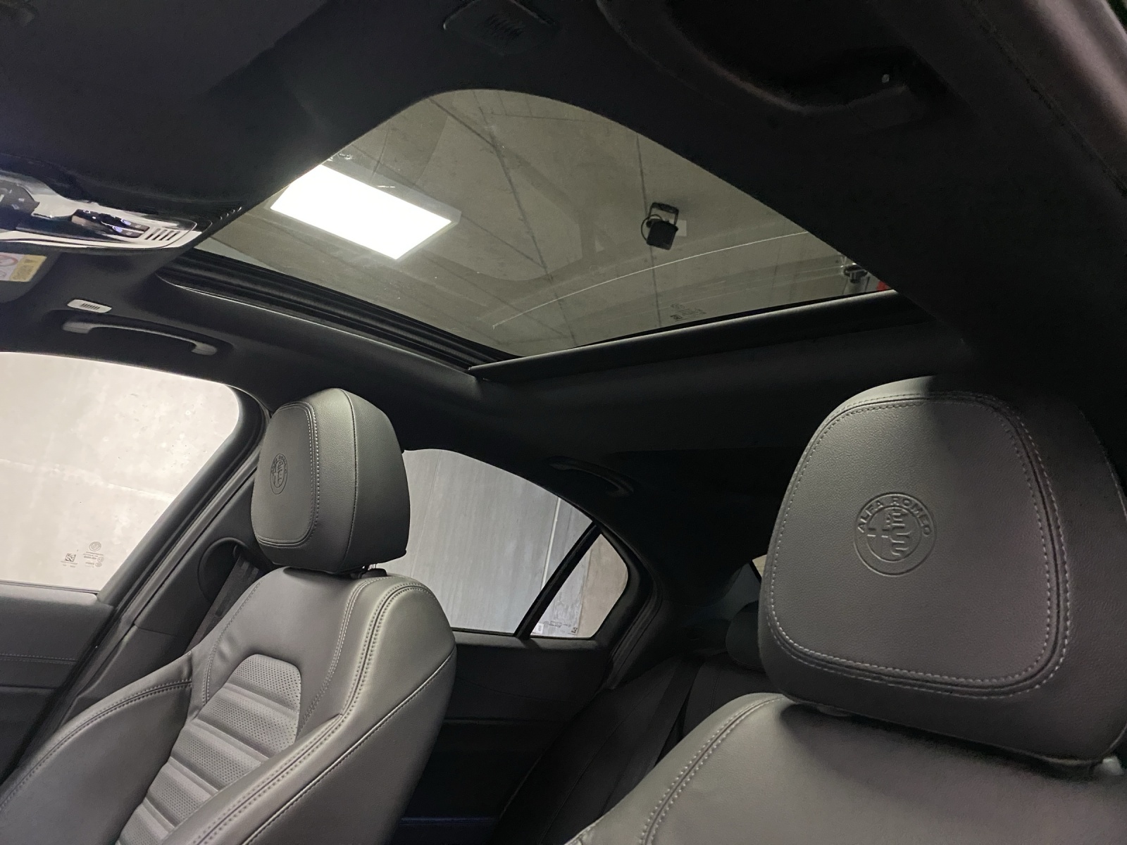 ALFA ROMEO Giulia 2.0 Q4 280 Veloce P-image-11