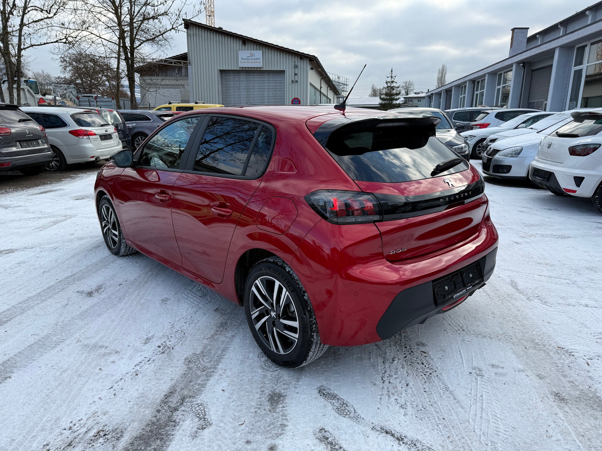 PEUGEOT 208 1.2 PureTech Active Pack EAT8-image-2