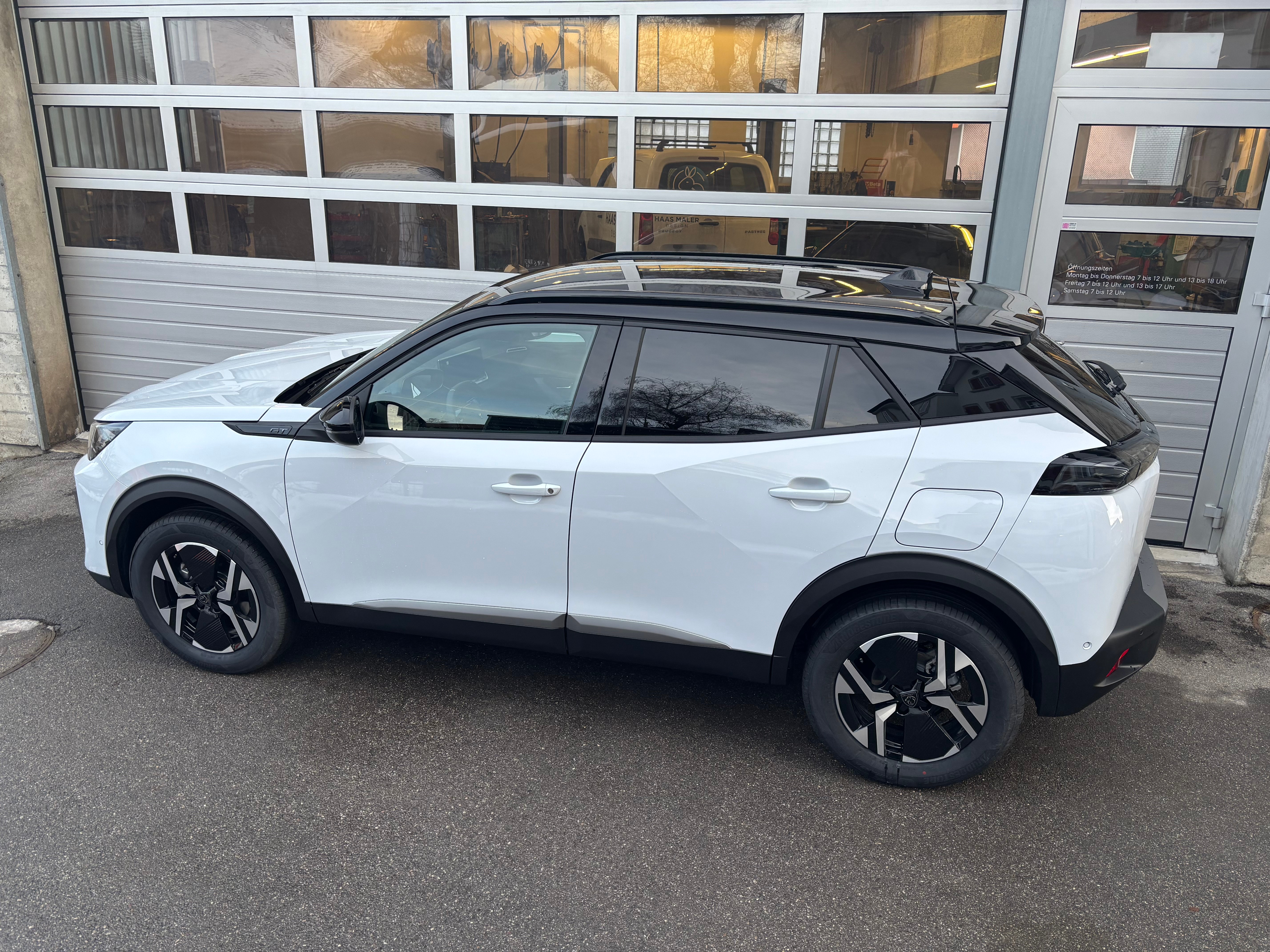 Car photo
