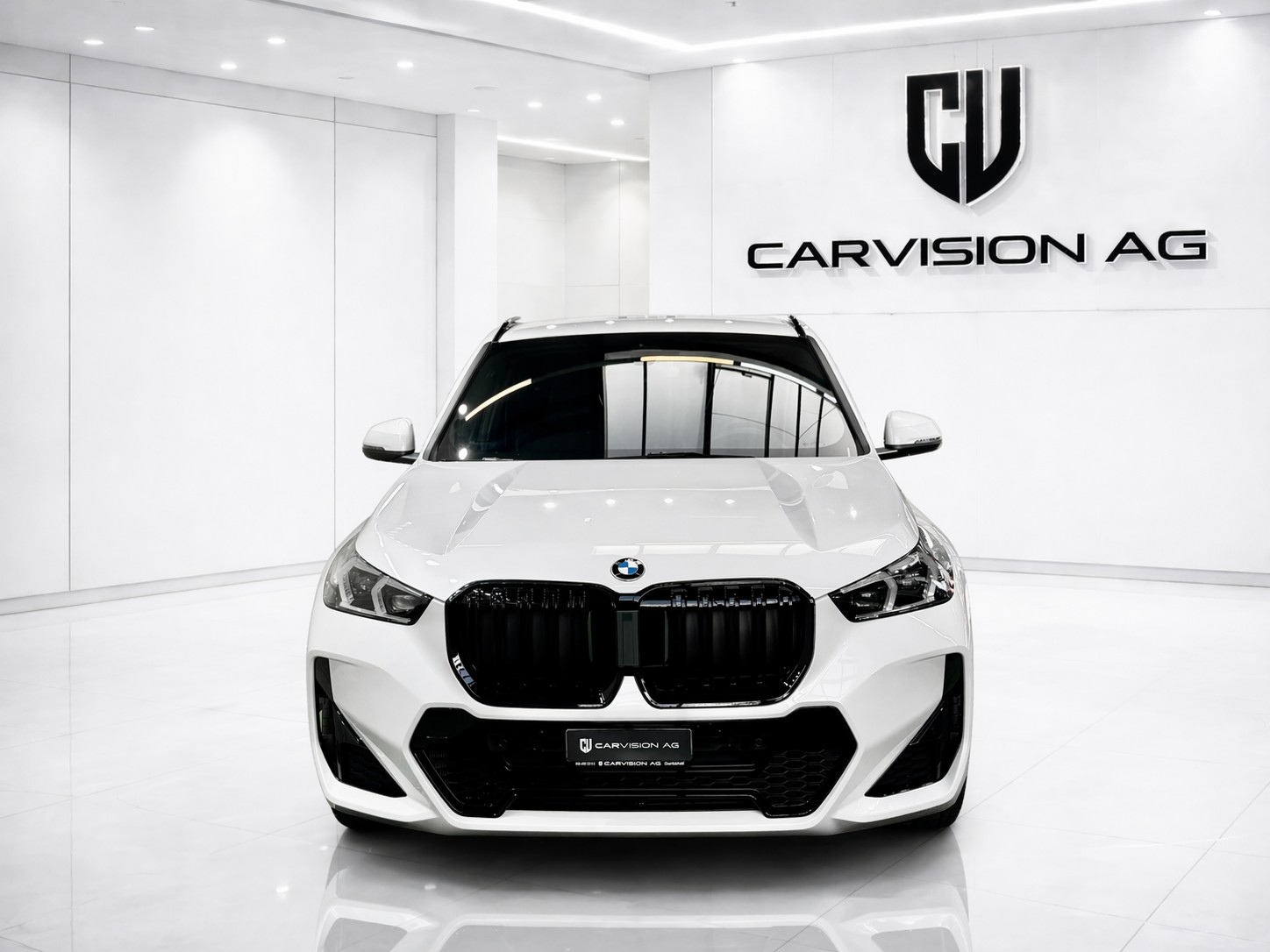 BMW X1 sDrive 18i M Sport * Werksgarantie *-image-2