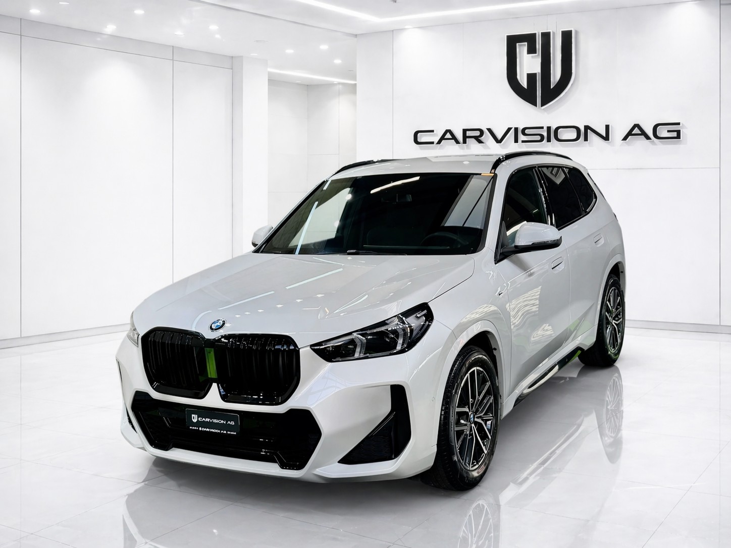 BMW X1 sDrive 18i M Sport * Werksgarantie *-image-1