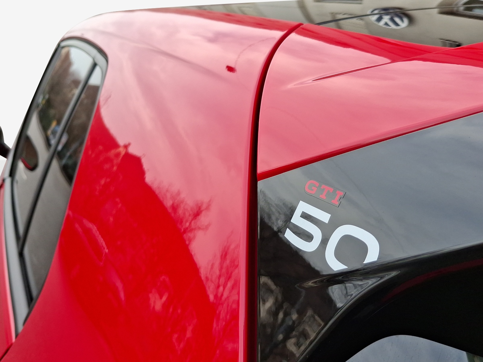 VW Golf 2.0 TSI GTI Edition 50 DSG-image-13