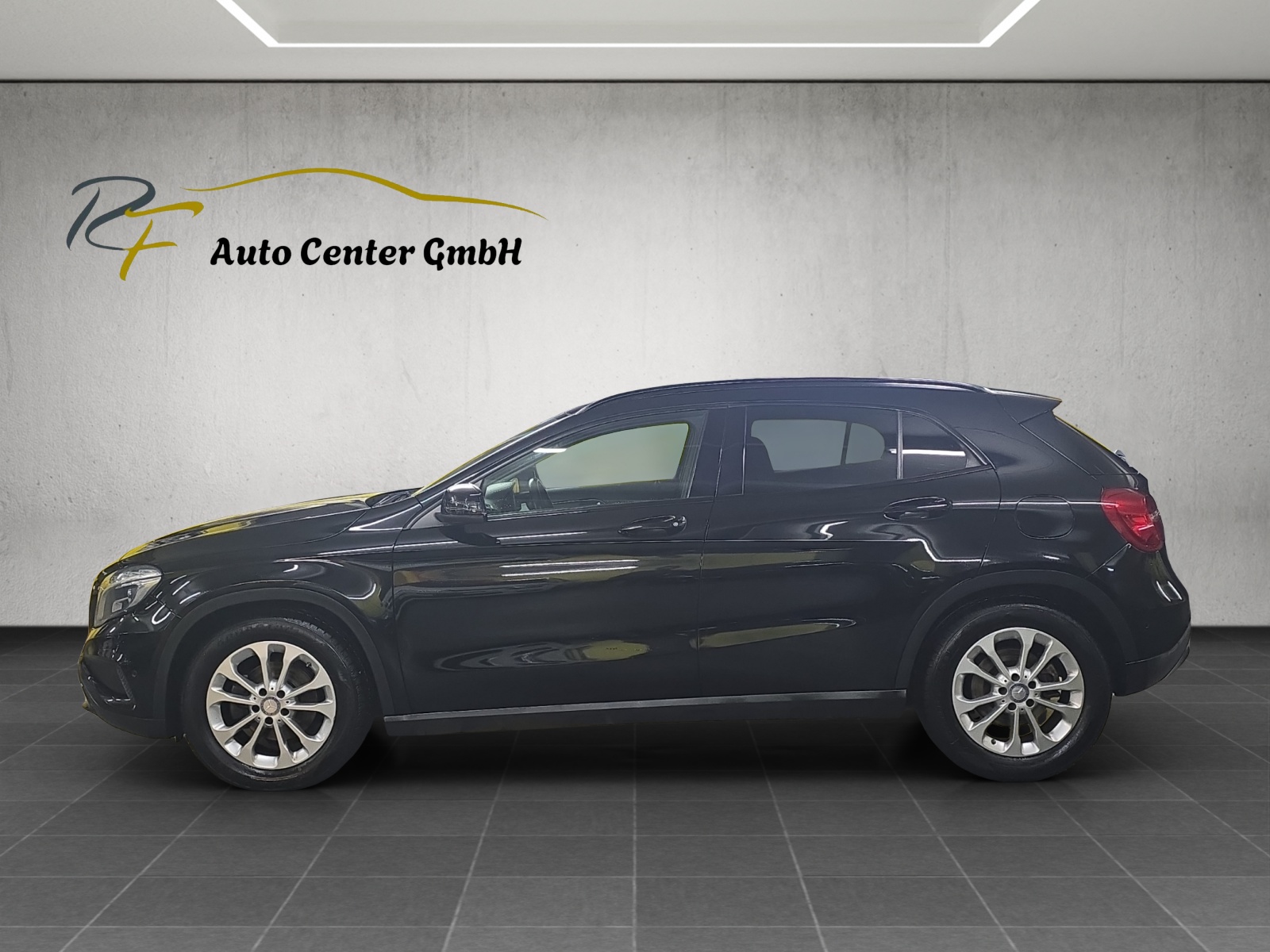 MERCEDES-BENZ GLA 200 CDI Swiss Star Edition Urban 4Matic 7G-DCT-image-2