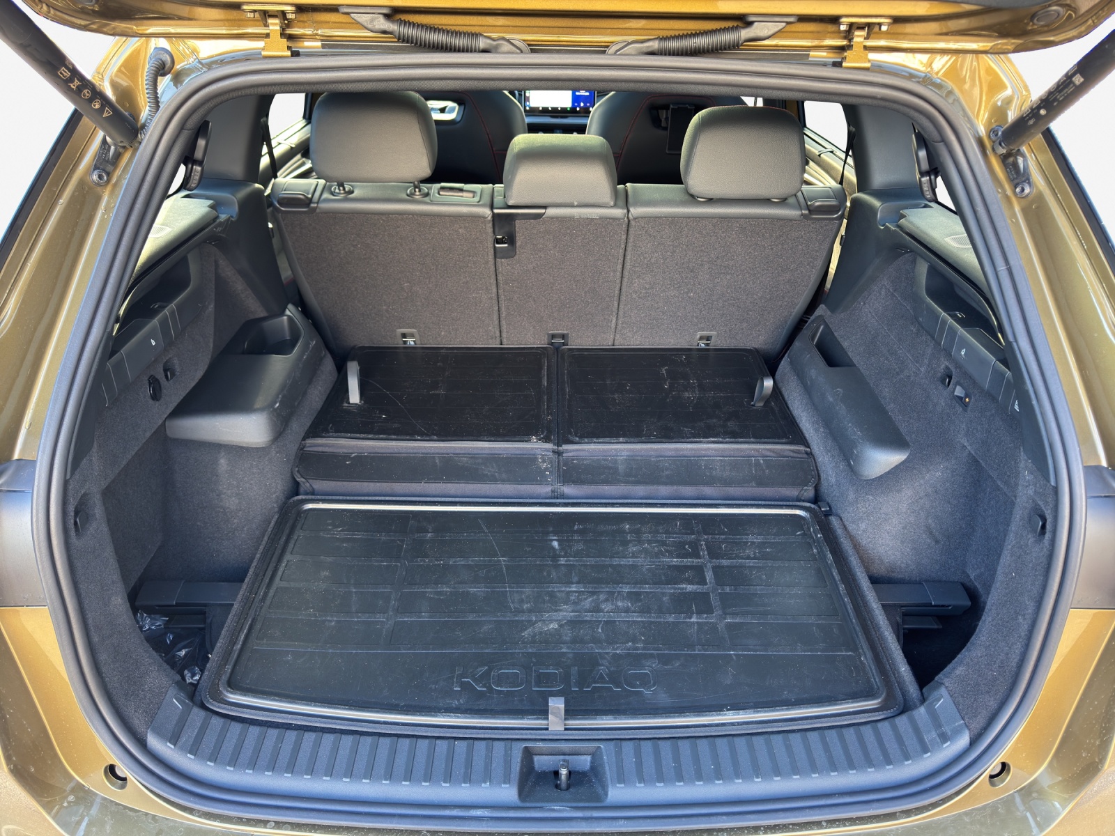 SKODA Kodiaq 2.0 TSI RS 4x4-image-12