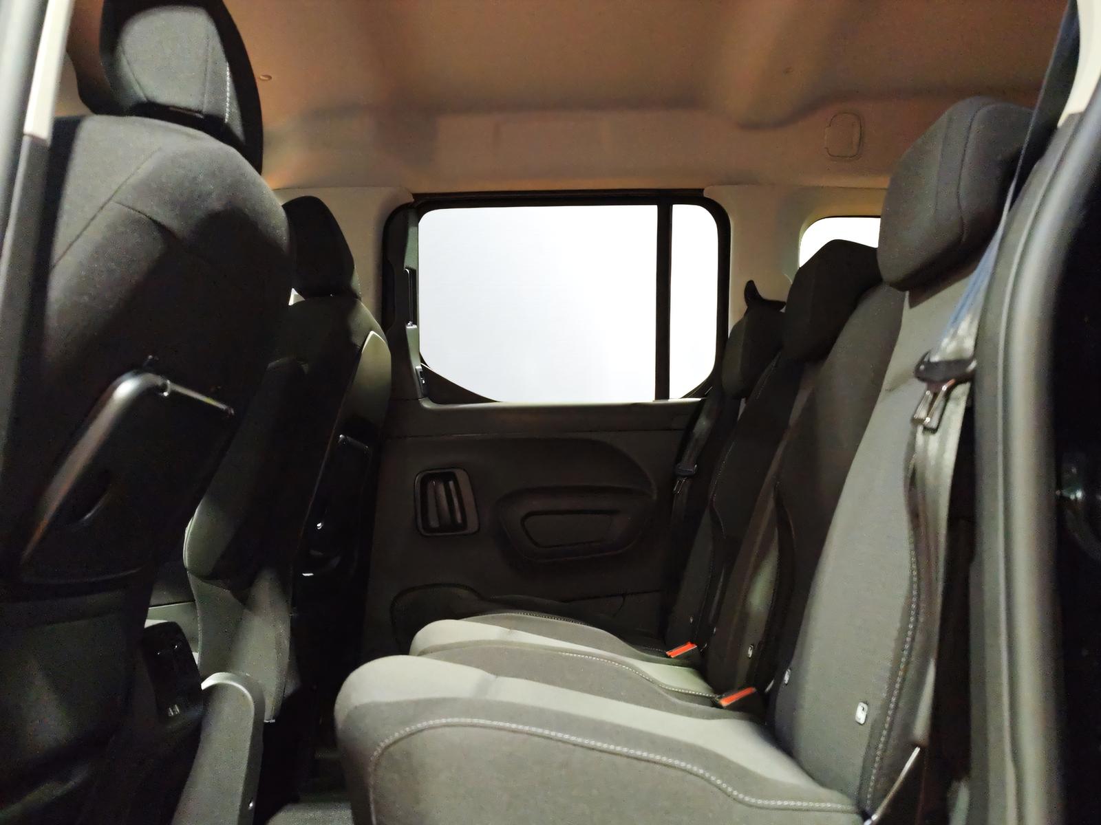 TOYOTA Proace City Verso L2 1.5 HDi 130 Style-image-15