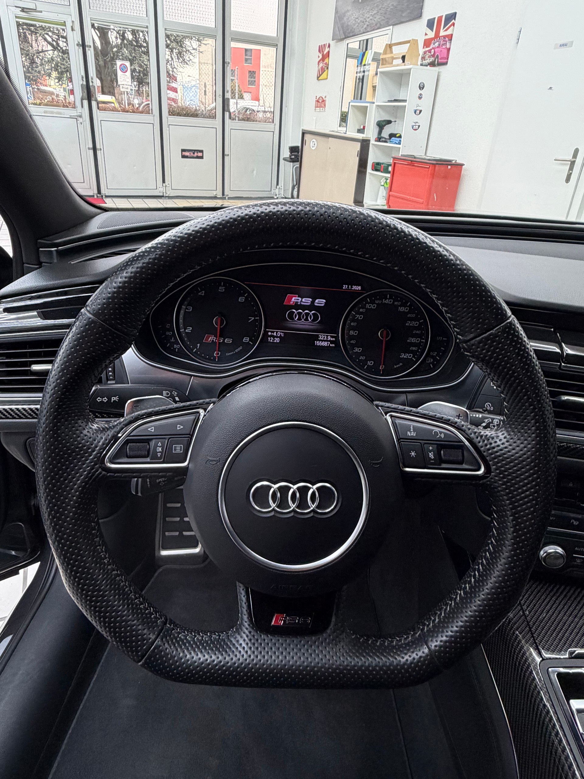 AUDI RS6 Avant 4.0 TFSI V8 quattro Tiptronic-image-10