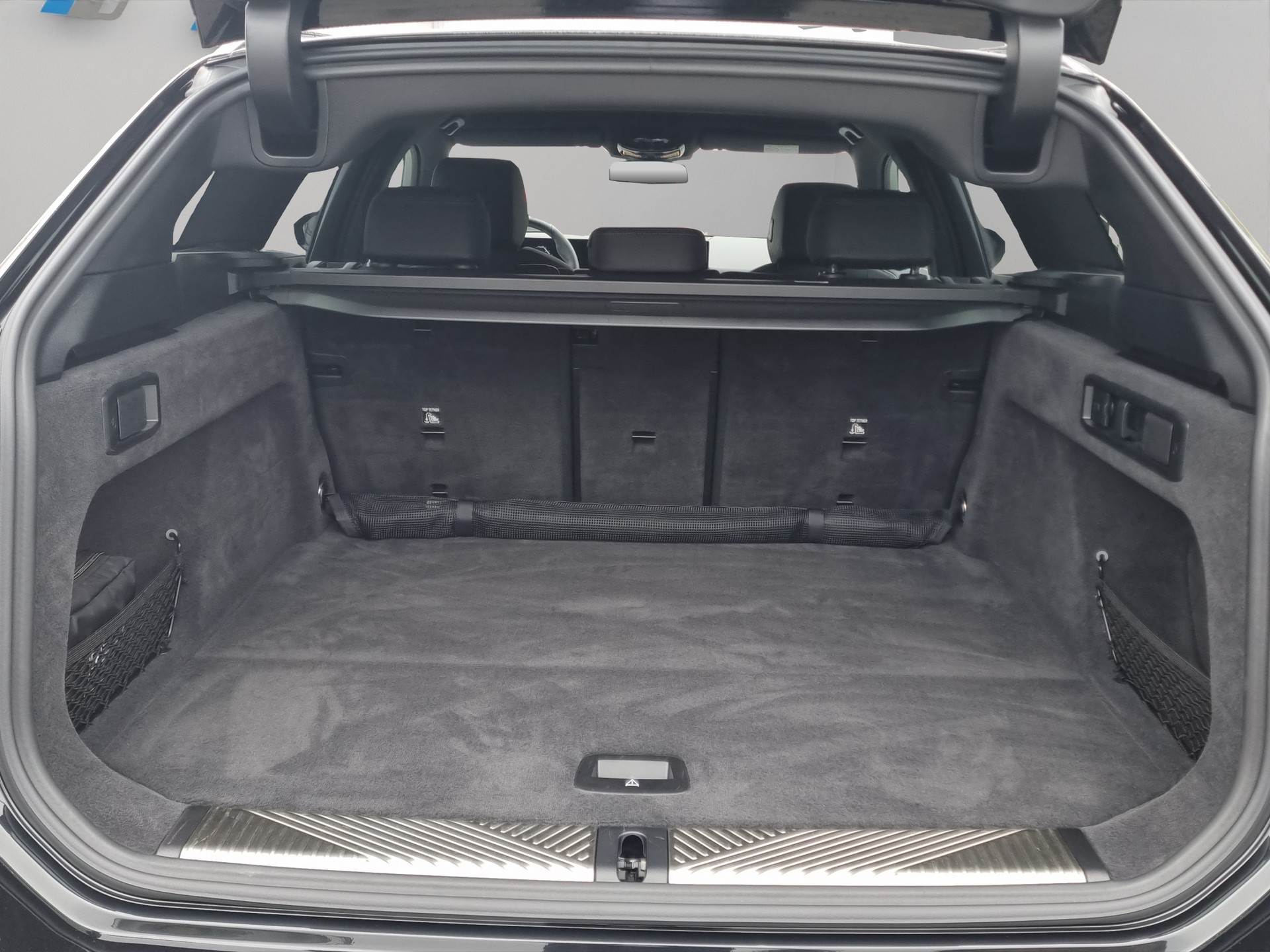 BMW 520d xDrive 48V Touring M Sport Steptronic-image-19