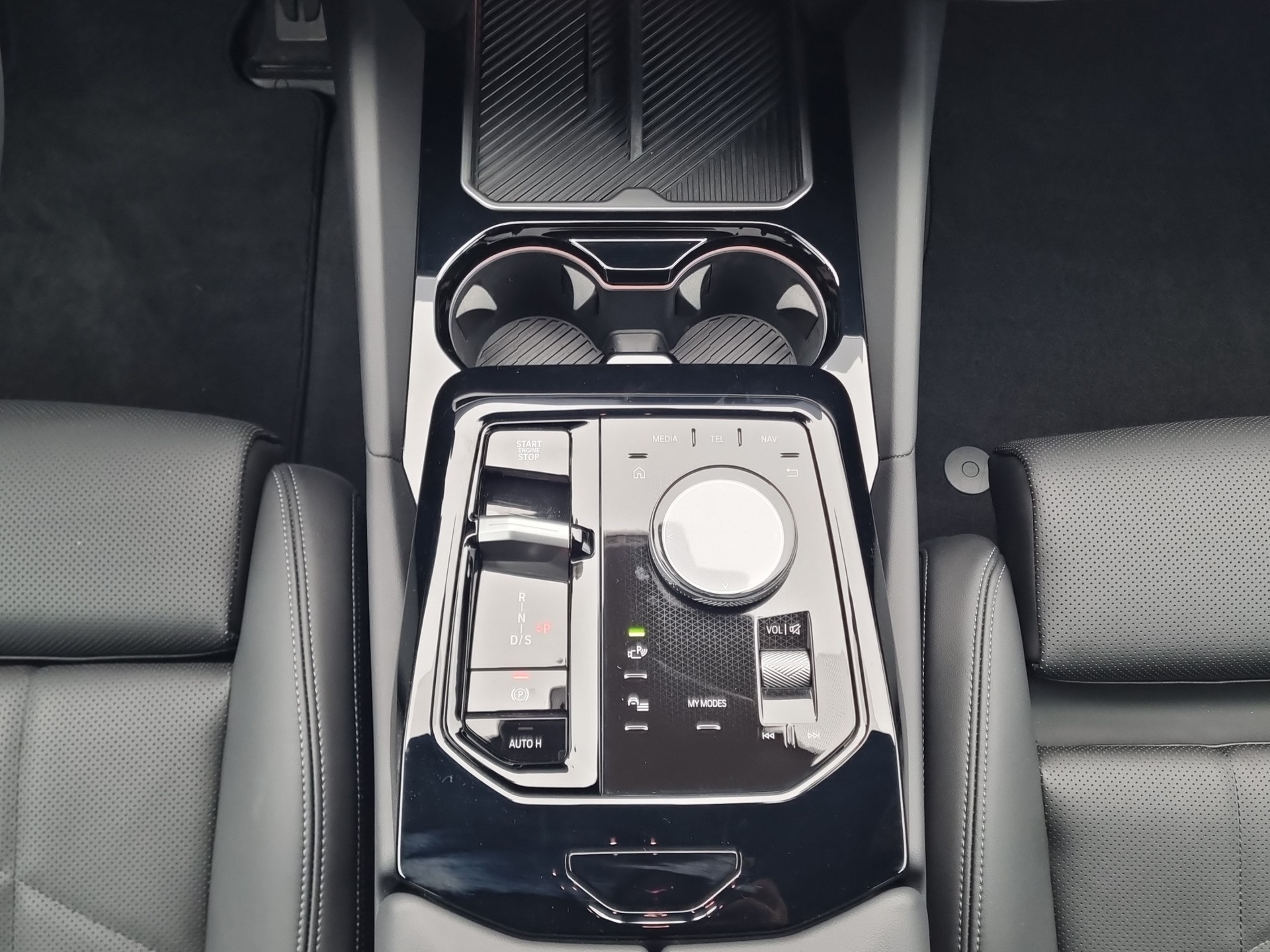 BMW 520d xDrive 48V Touring M Sport Steptronic-image-16